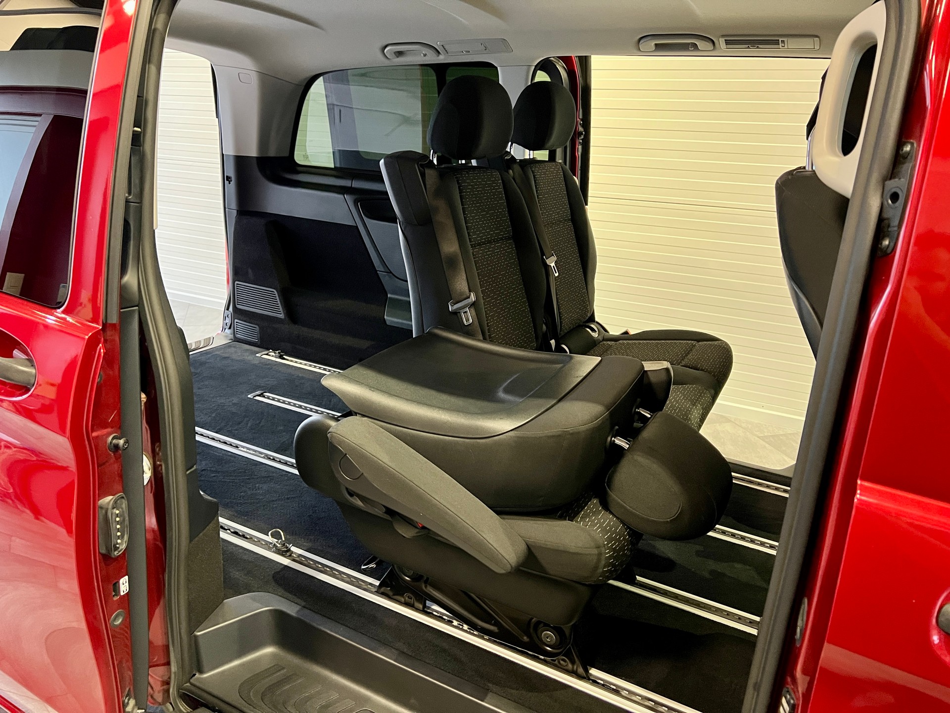 MERCEDES-BENZ Vito 116 CDI Lang Select Tourer 4Matic 9G-Tronic-image-14