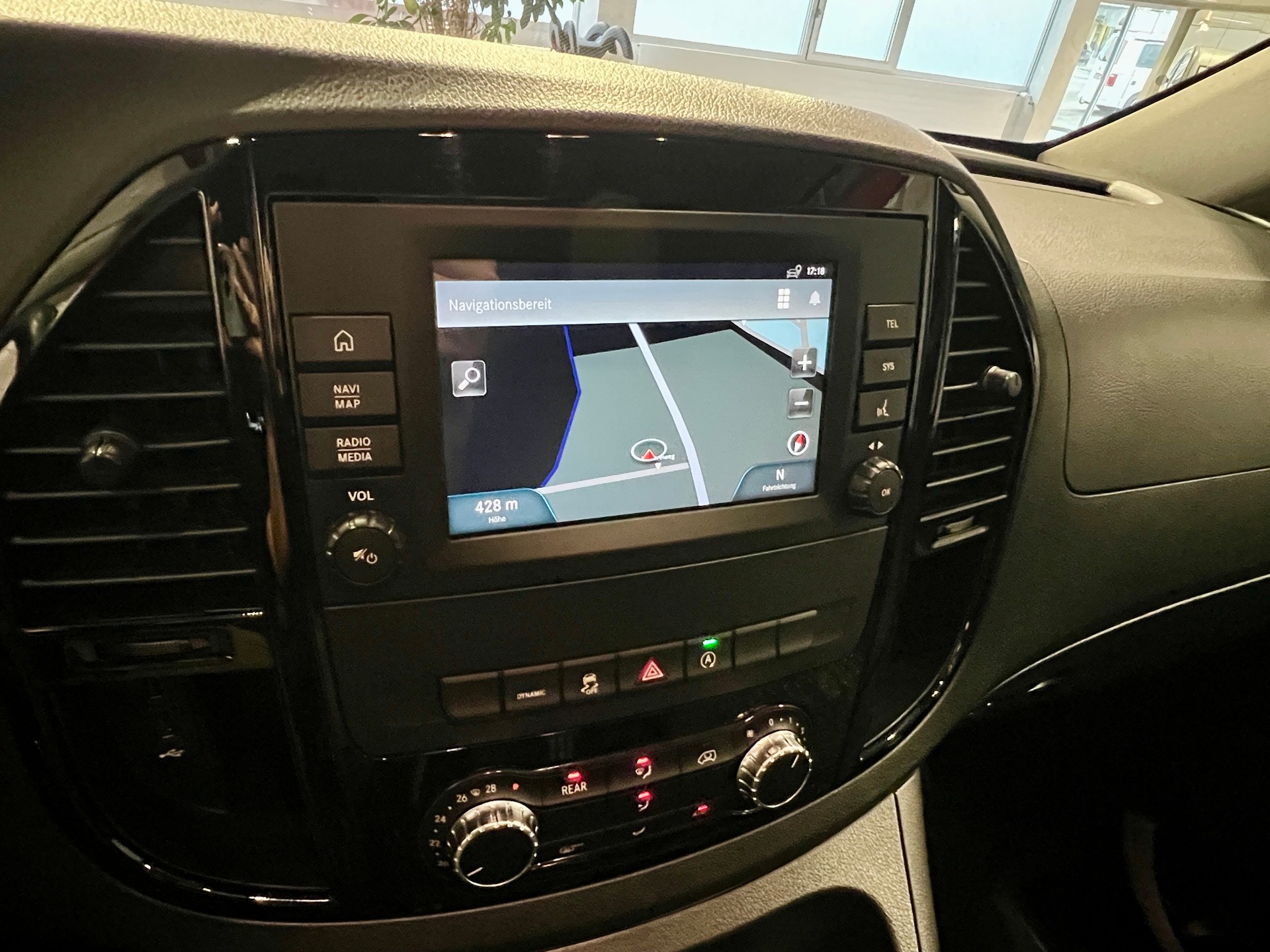 MERCEDES-BENZ Vito 116 CDI Lang Select Tourer 4Matic 9G-Tronic-image-22