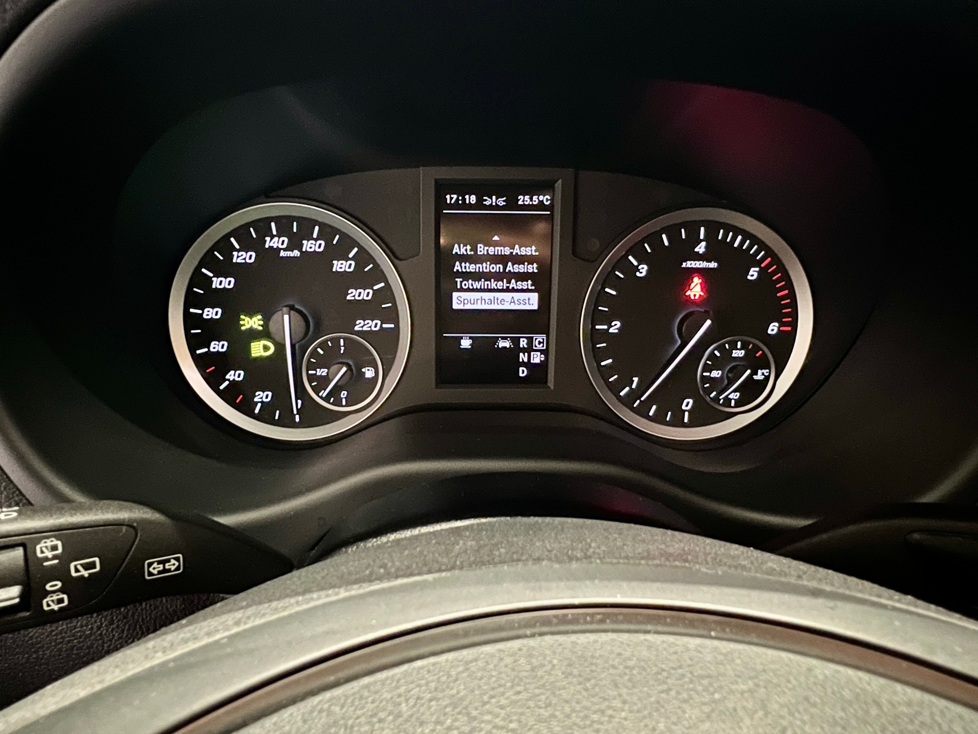 MERCEDES-BENZ Vito 116 CDI Lang Select Tourer 4Matic 9G-Tronic-image-21