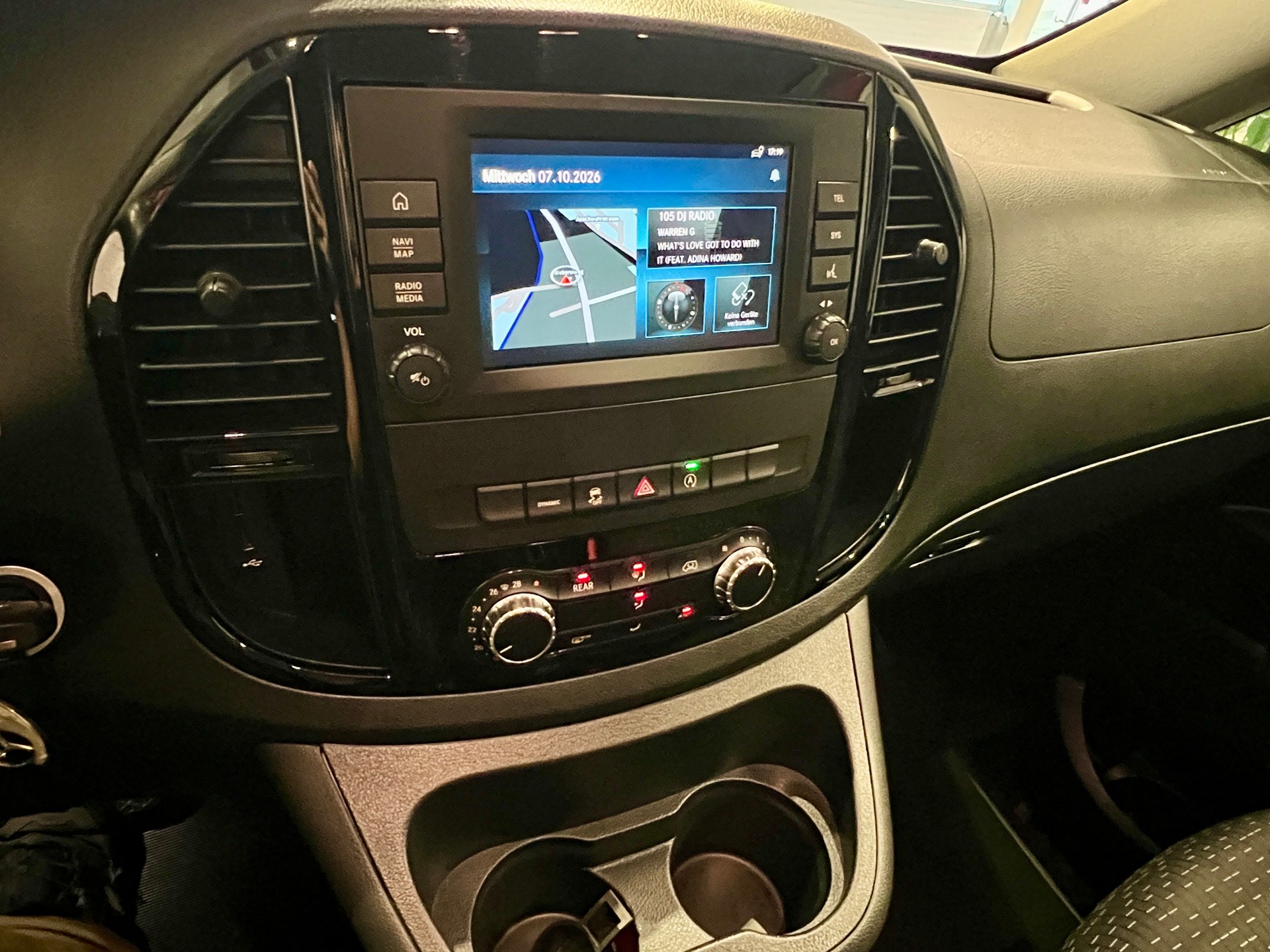 MERCEDES-BENZ Vito 116 CDI Lang Select Tourer 4Matic 9G-Tronic-image-24