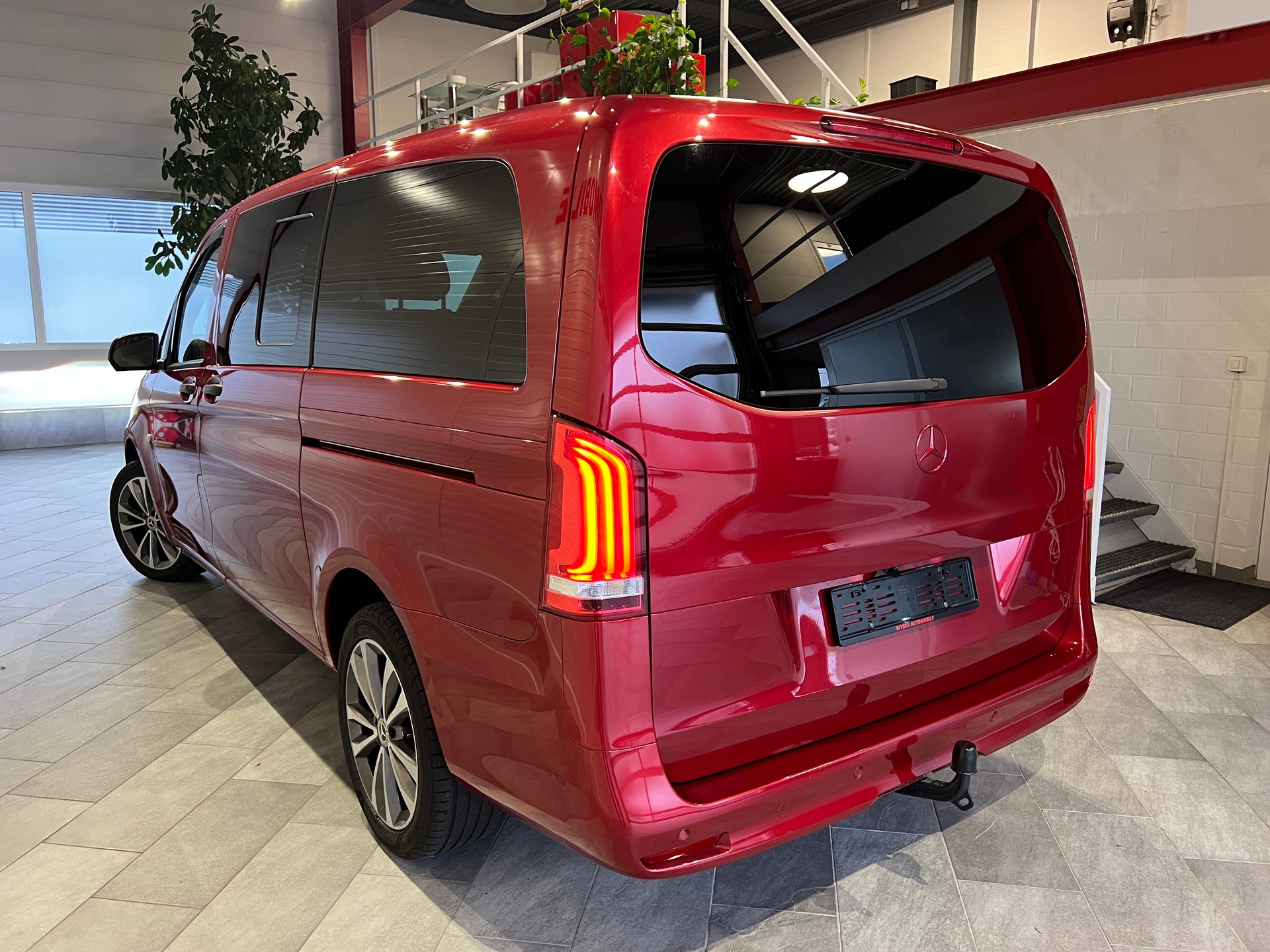 MERCEDES-BENZ Vito 116 CDI Lang Select Tourer 4Matic 9G-Tronic-image-4