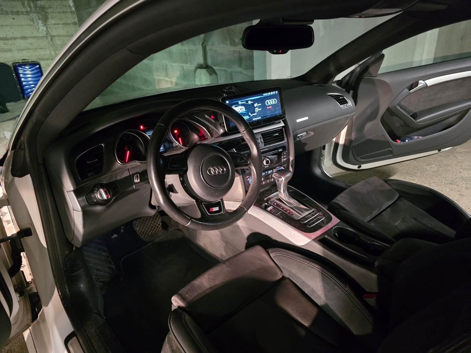 AUDI 2.0 TFSI quattro S-Tronic-image-1