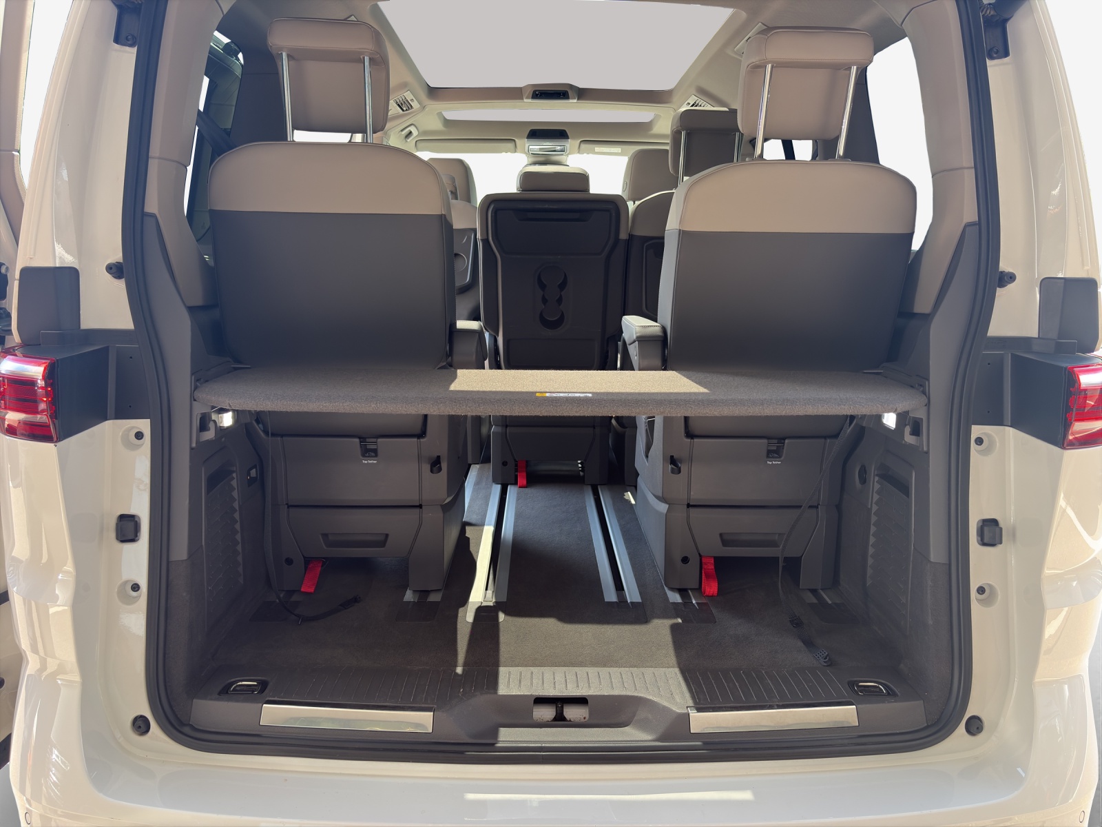 VW Multivan 2.0 TDI Style DSG-image-12