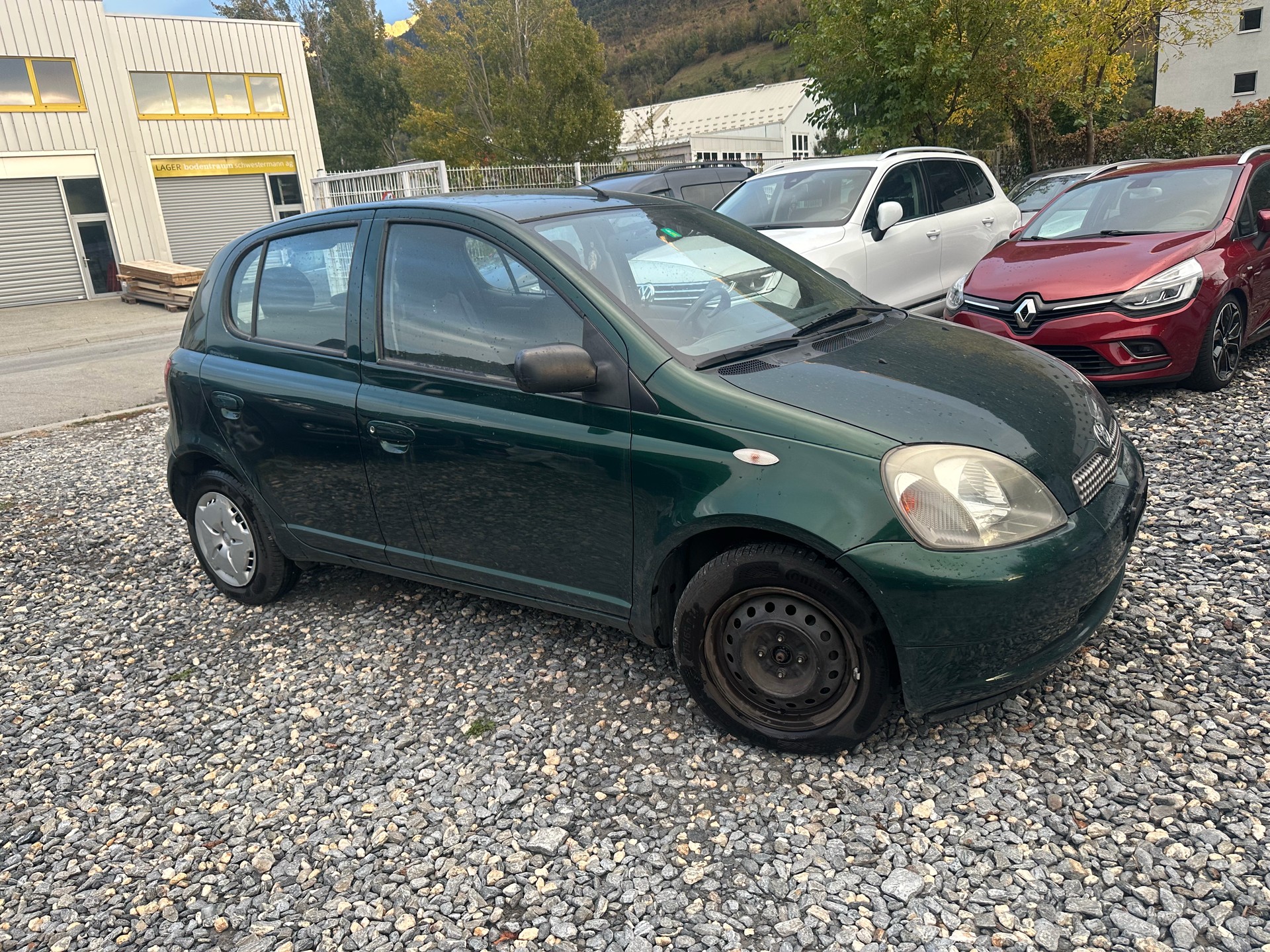 TOYOTA Yaris 1.3 Linea Sol-image-1