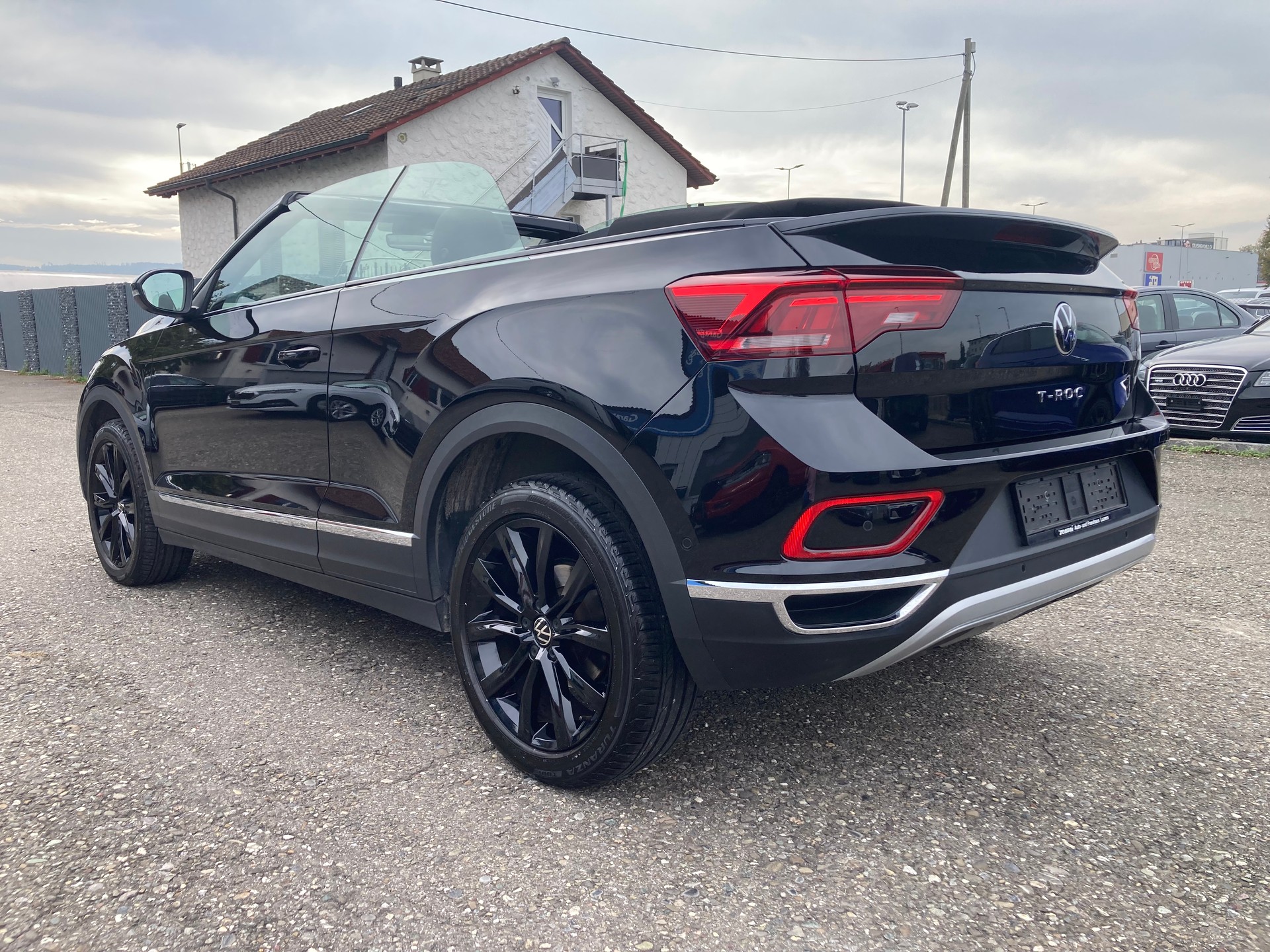 VW T-Roc Cabriolet 1.5 TSI EVO Black Style DSG-image-2
