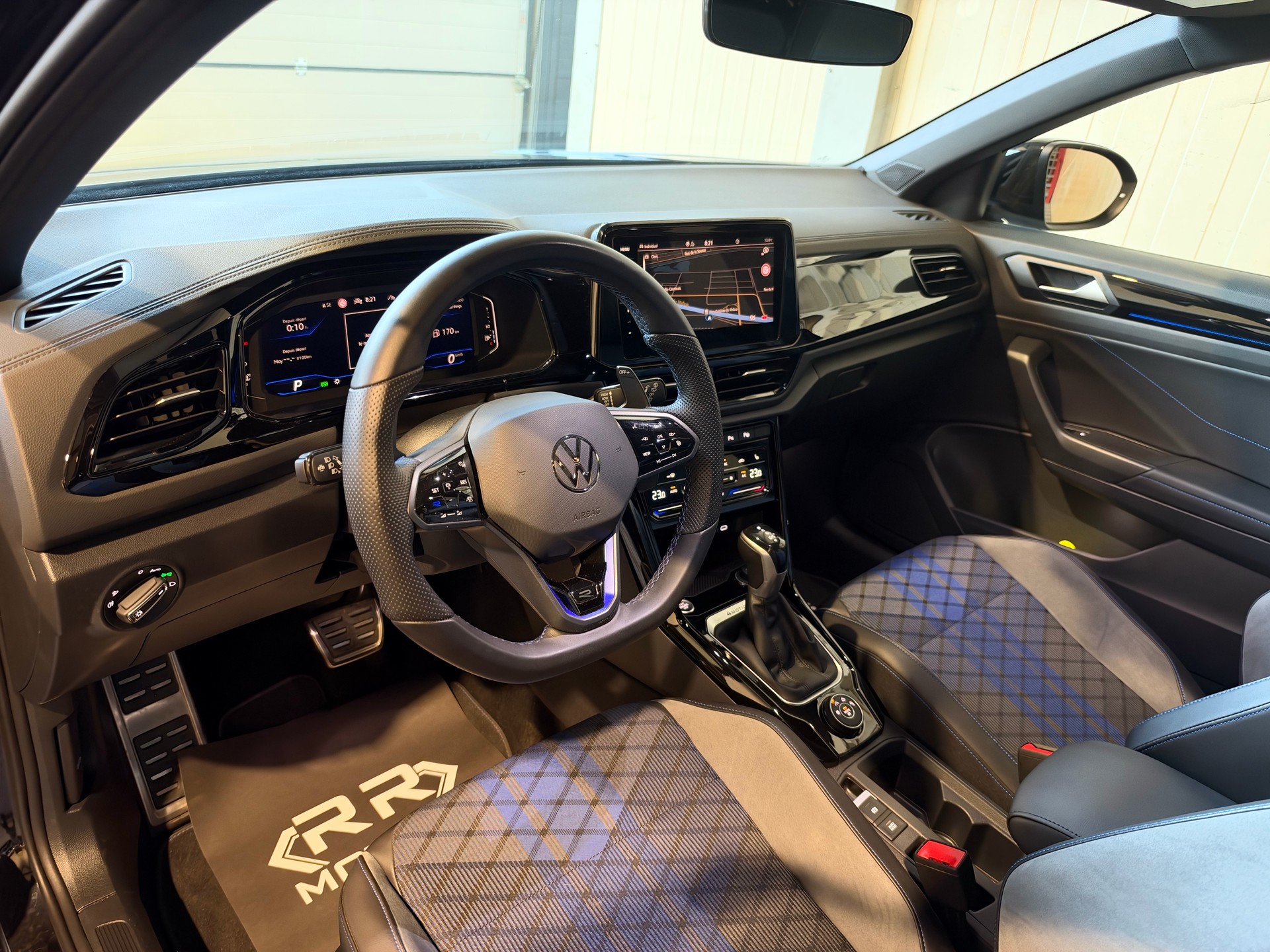 VW T-Roc 2.0 TSI R DSG 4Motion-image-11