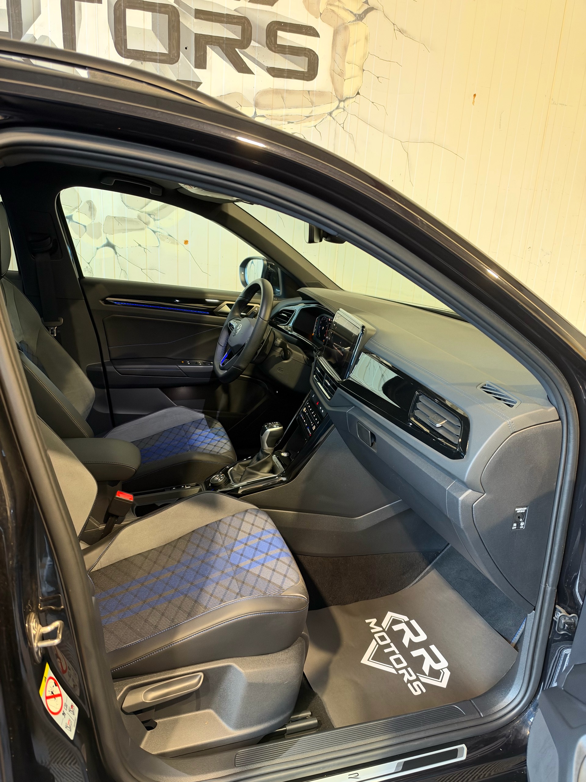 VW T-Roc 2.0 TSI R DSG 4Motion-image-7