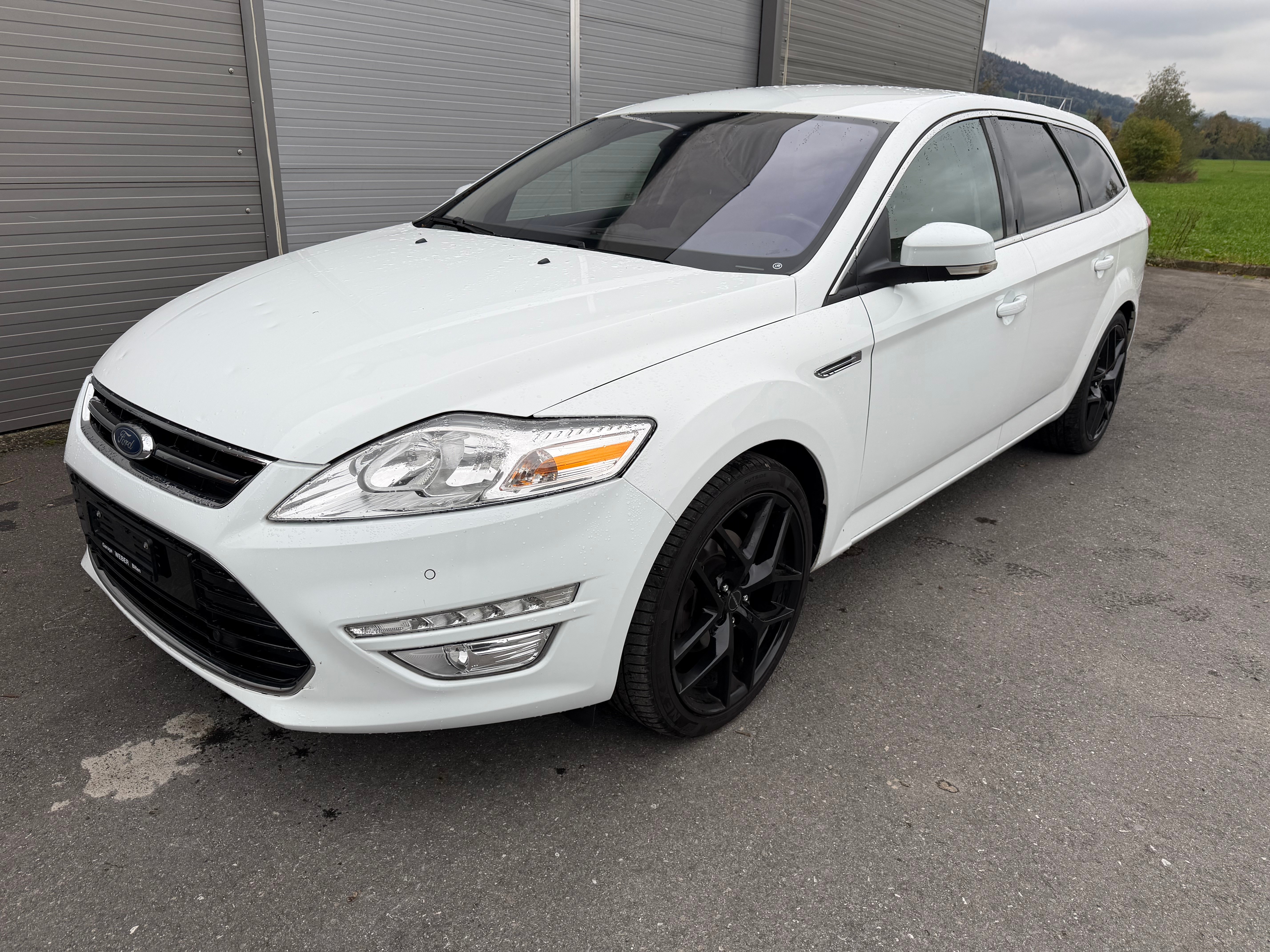 Car photo