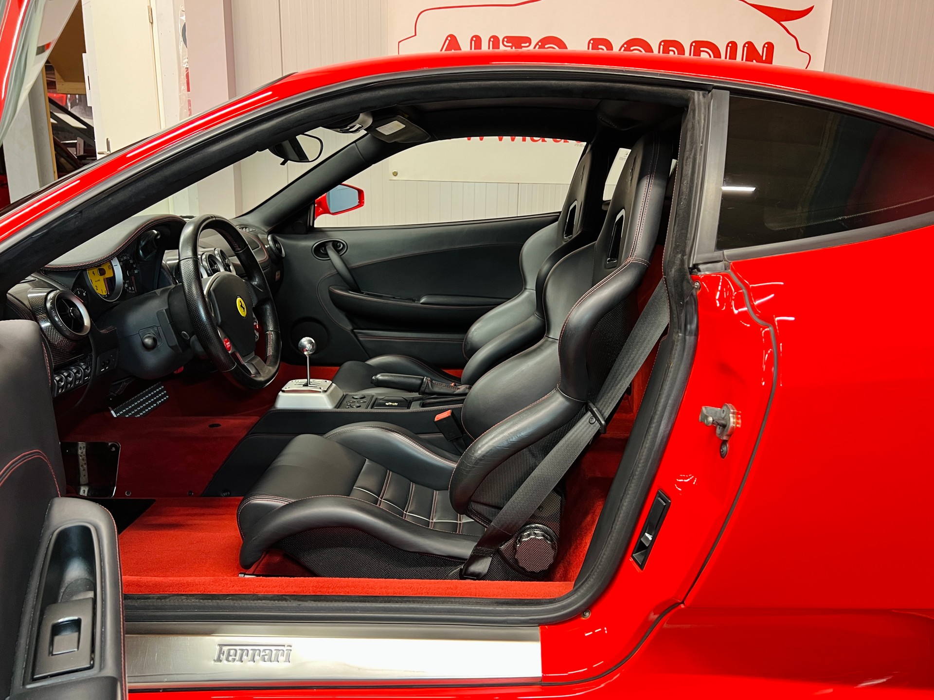 FERRARI F430 „Rosso Scuderia“ Manual / Handschalter-image-4