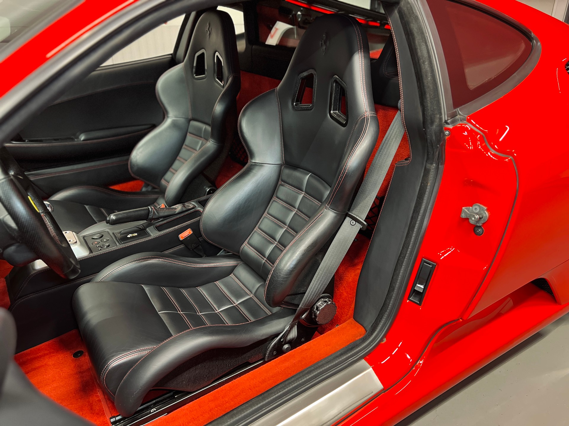 FERRARI F430 „Rosso Scuderia“ Manual / Handschalter-image-5