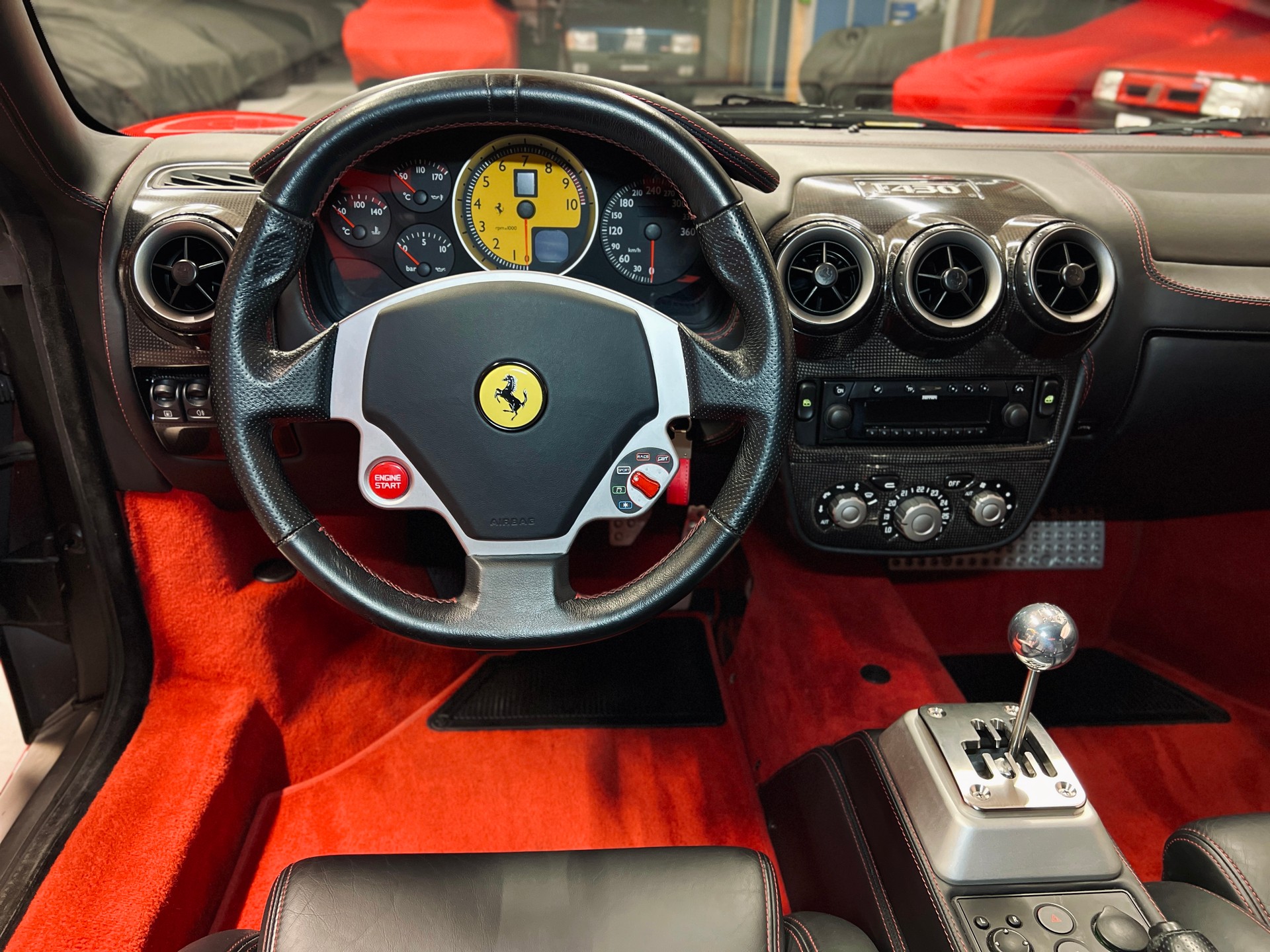 FERRARI F430 „Rosso Scuderia“ Manual / Handschalter-image-6