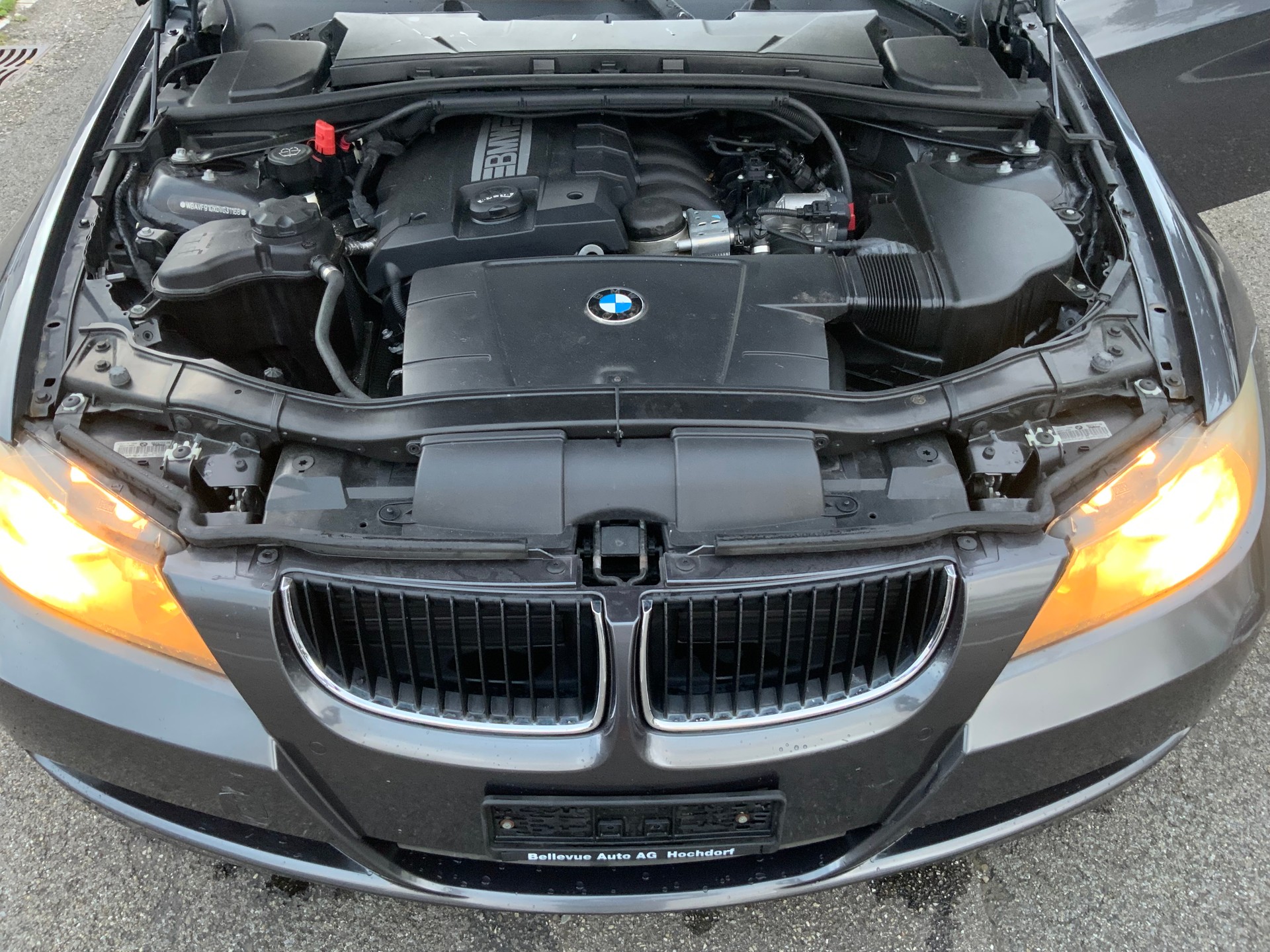 BMW 320i Steptronic-image-7