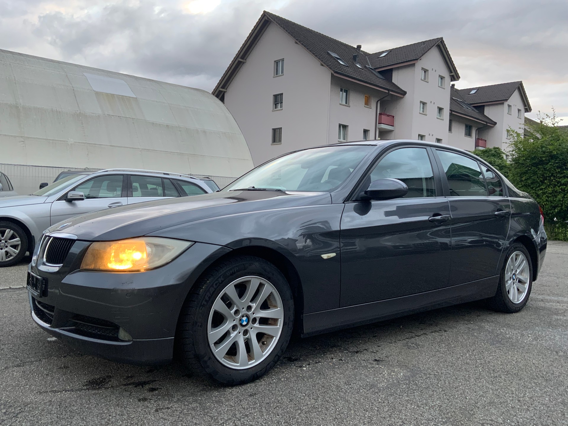 BMW 320i Steptronic-image-1