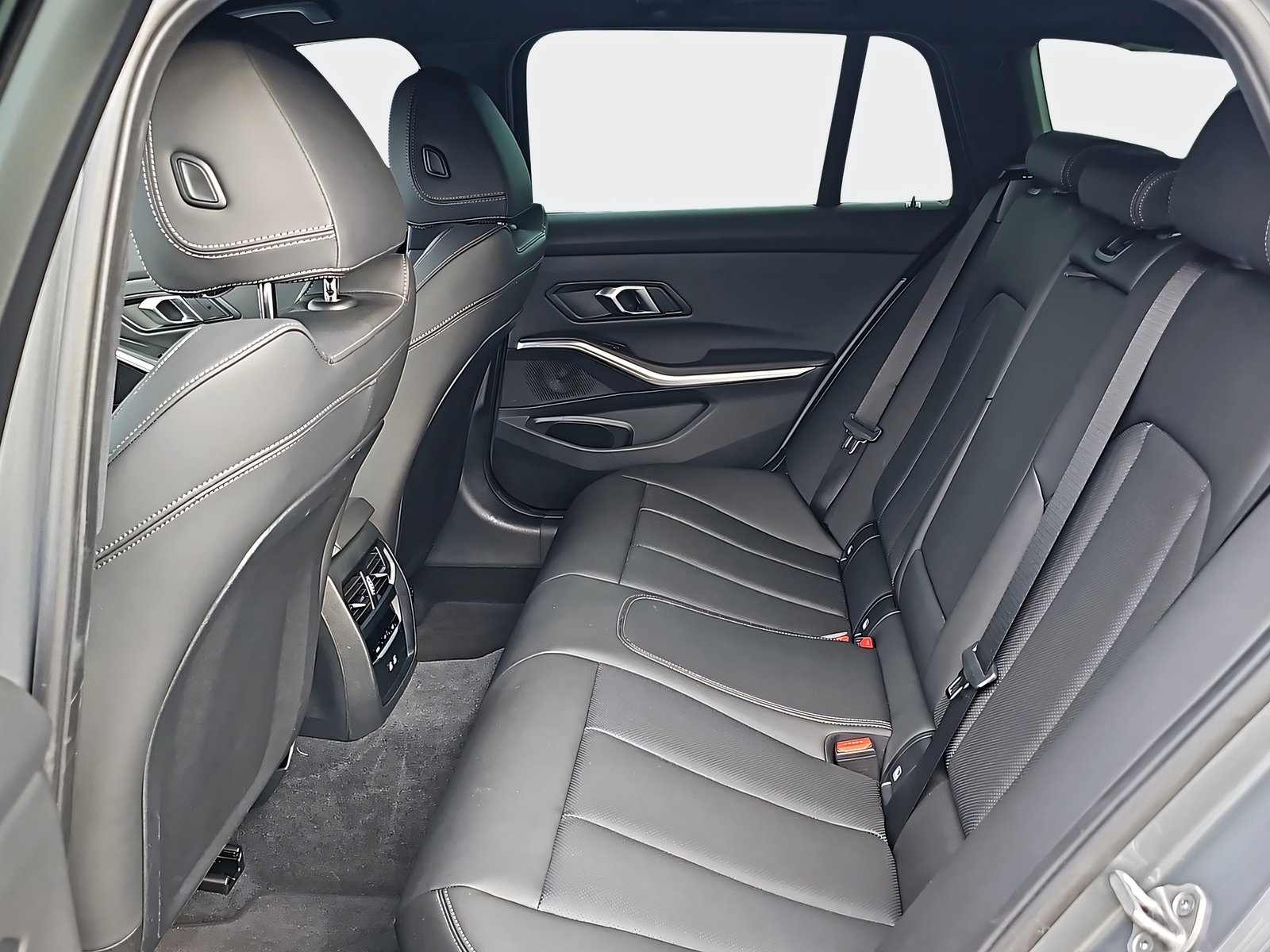 BMW 330d xDr 48V T M Sport-image-8