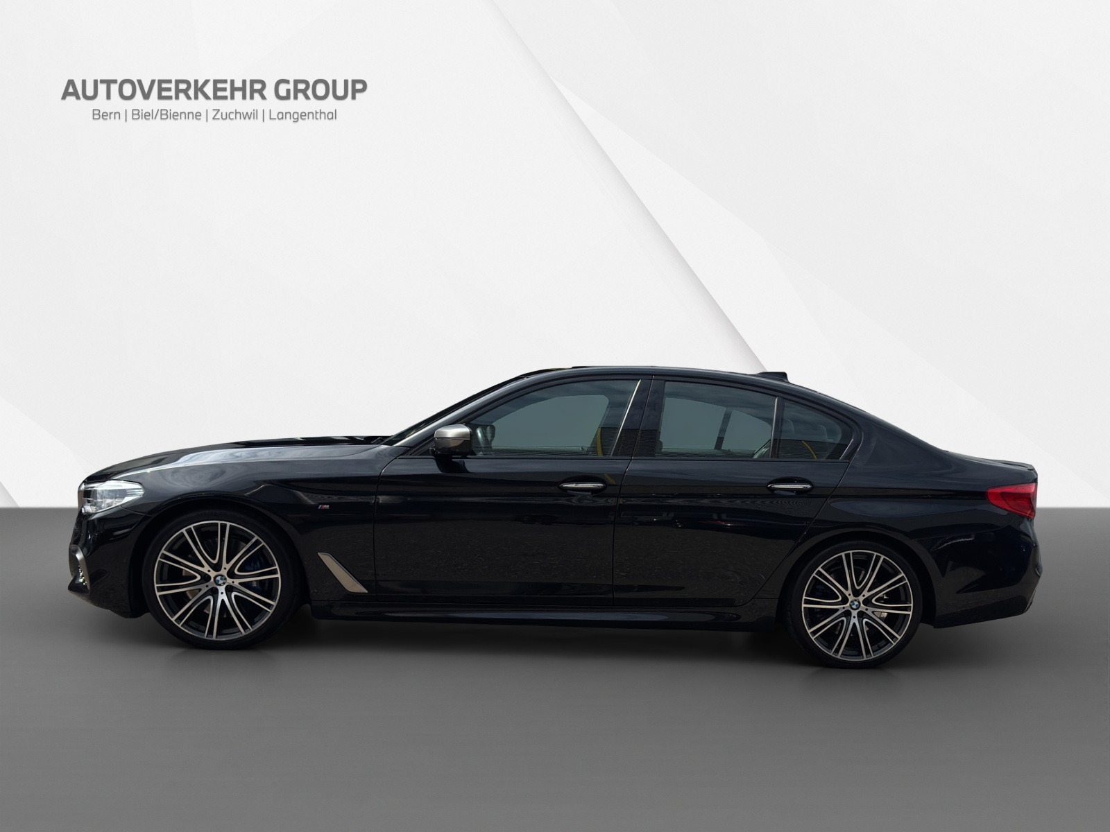 BMW M550i xDrive-image-1