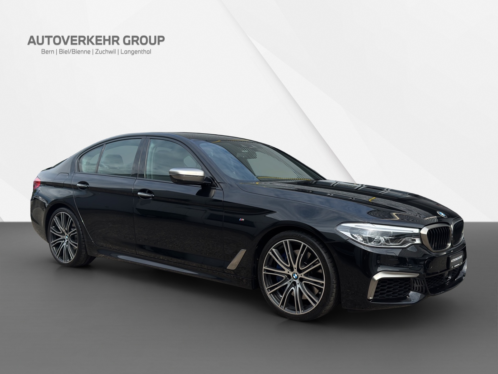 BMW M550i xDrive-image-6