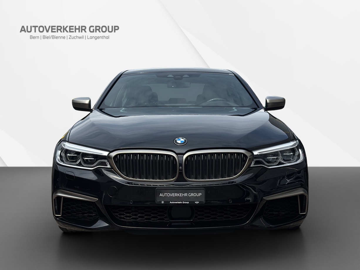 BMW M550i xDrive-image-7