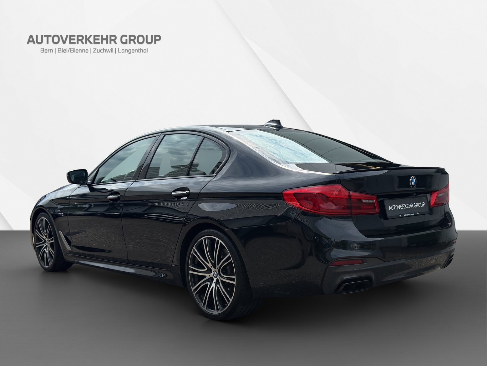 BMW M550i xDrive-image-2