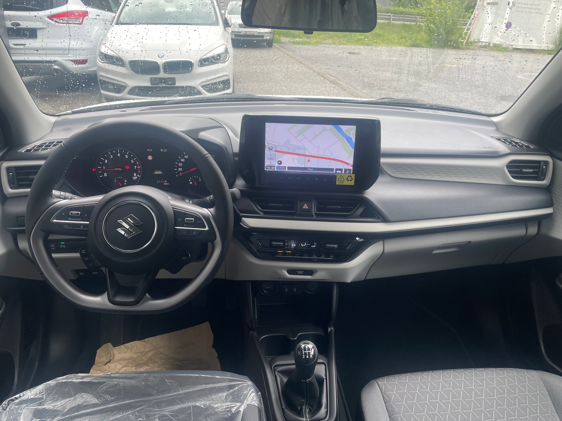 SUZUKI 1.2 Compact Top Hybrid 4X4-image-1
