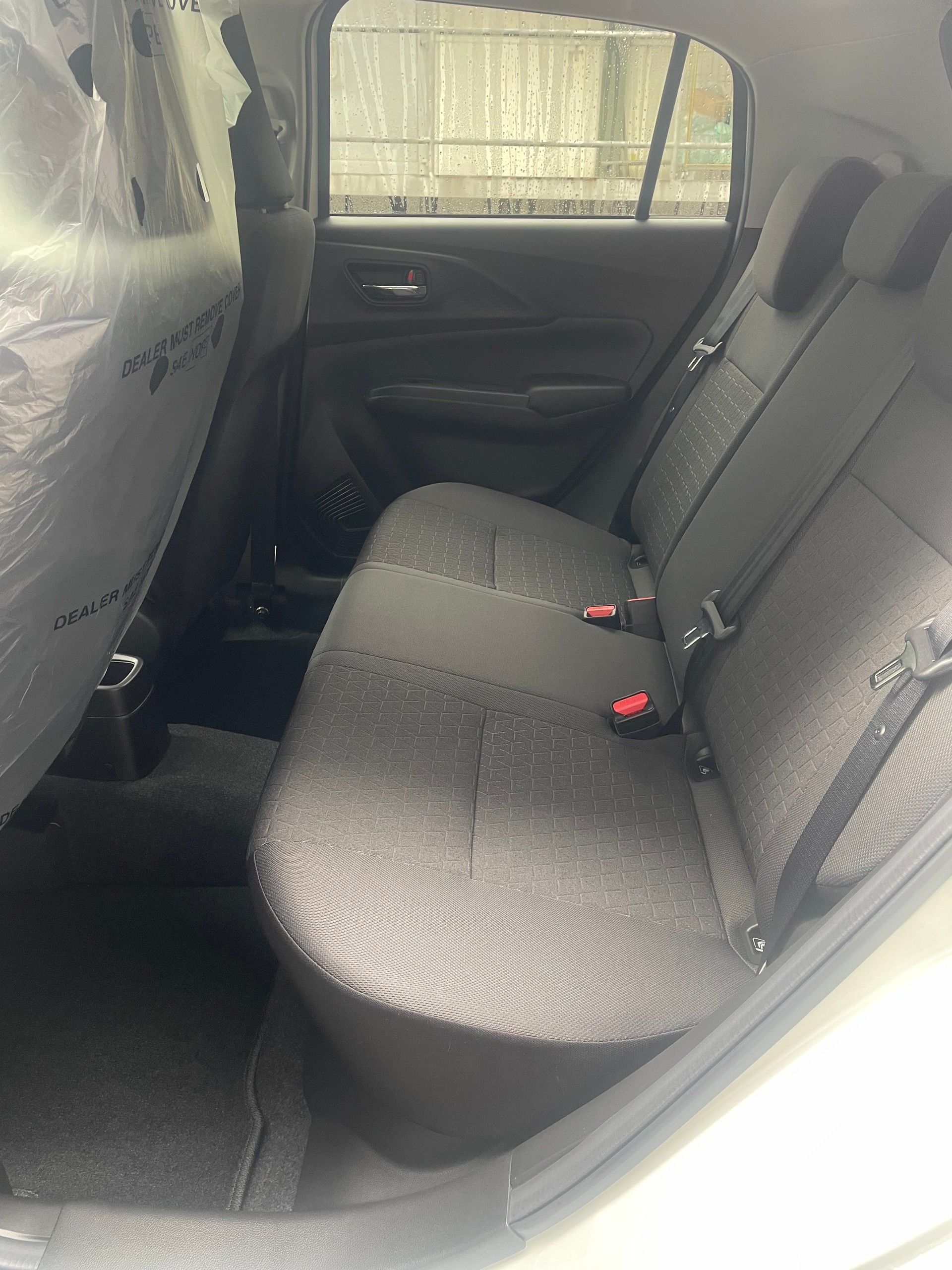 SUZUKI 1.2 Compact Top Hybrid 4X4-image-2