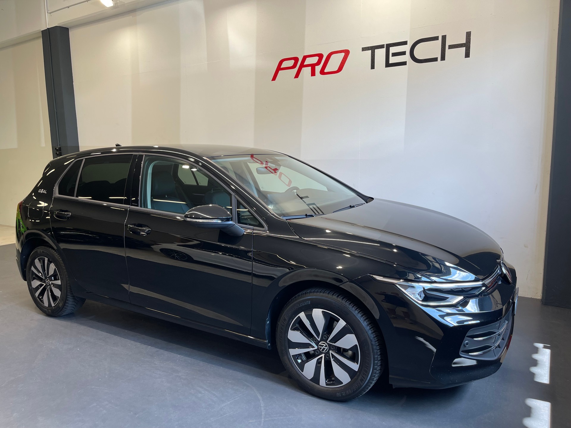 VW Golf 2.0 TDI Goal DSG *FACELIFT*-image-0