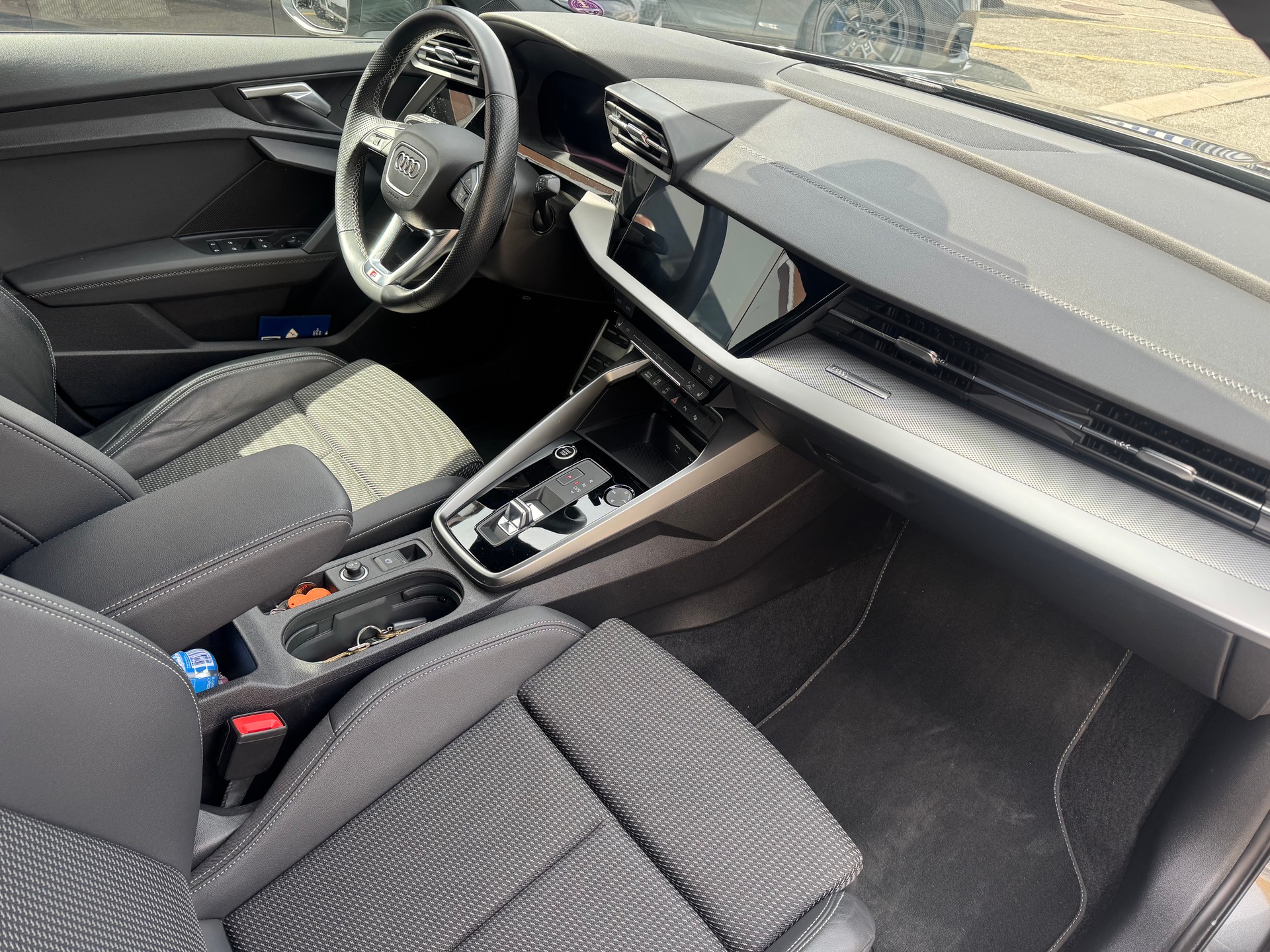 AUDI A3 Sportback 35 TFSI S line Attraction S-tronic-image-8
