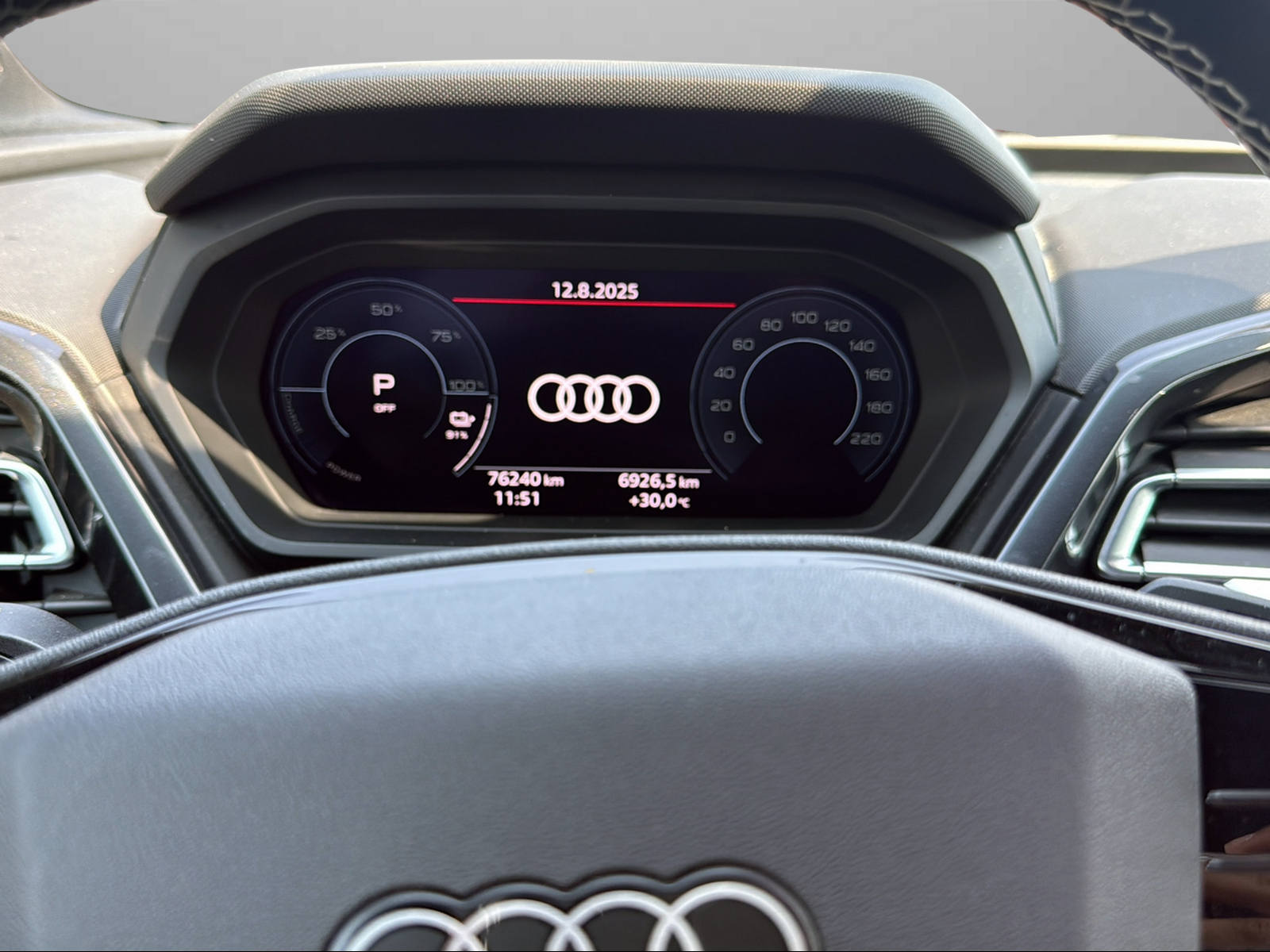 AUDI Q4 e-tron 40-image-8