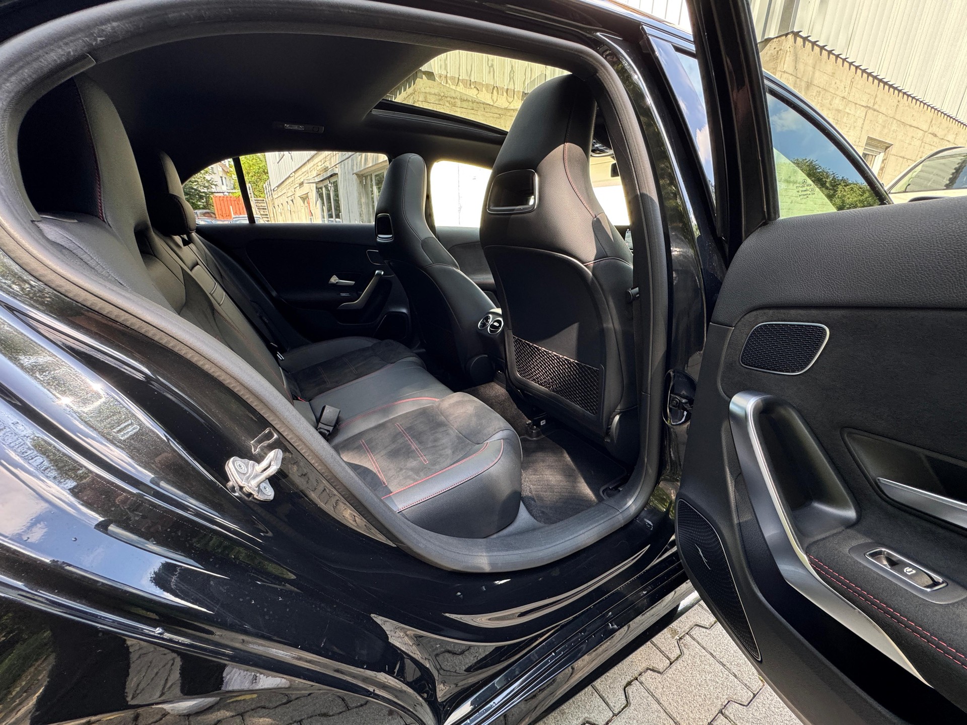 MERCEDES-BENZ A 250 4Matic AMG Line 4Matic 7G-DCT-image-15