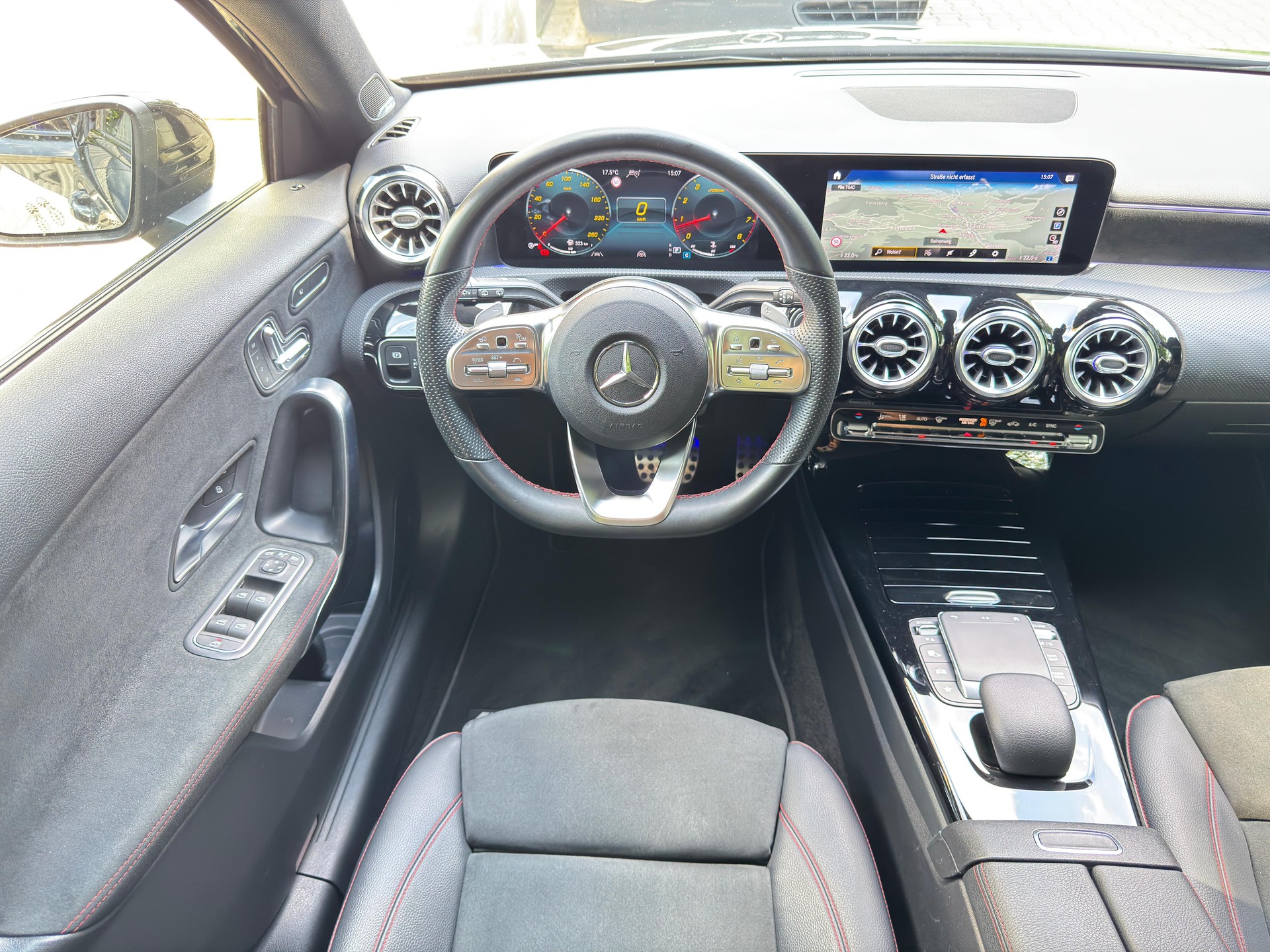 MERCEDES-BENZ A 250 4Matic AMG Line 4Matic 7G-DCT-image-19