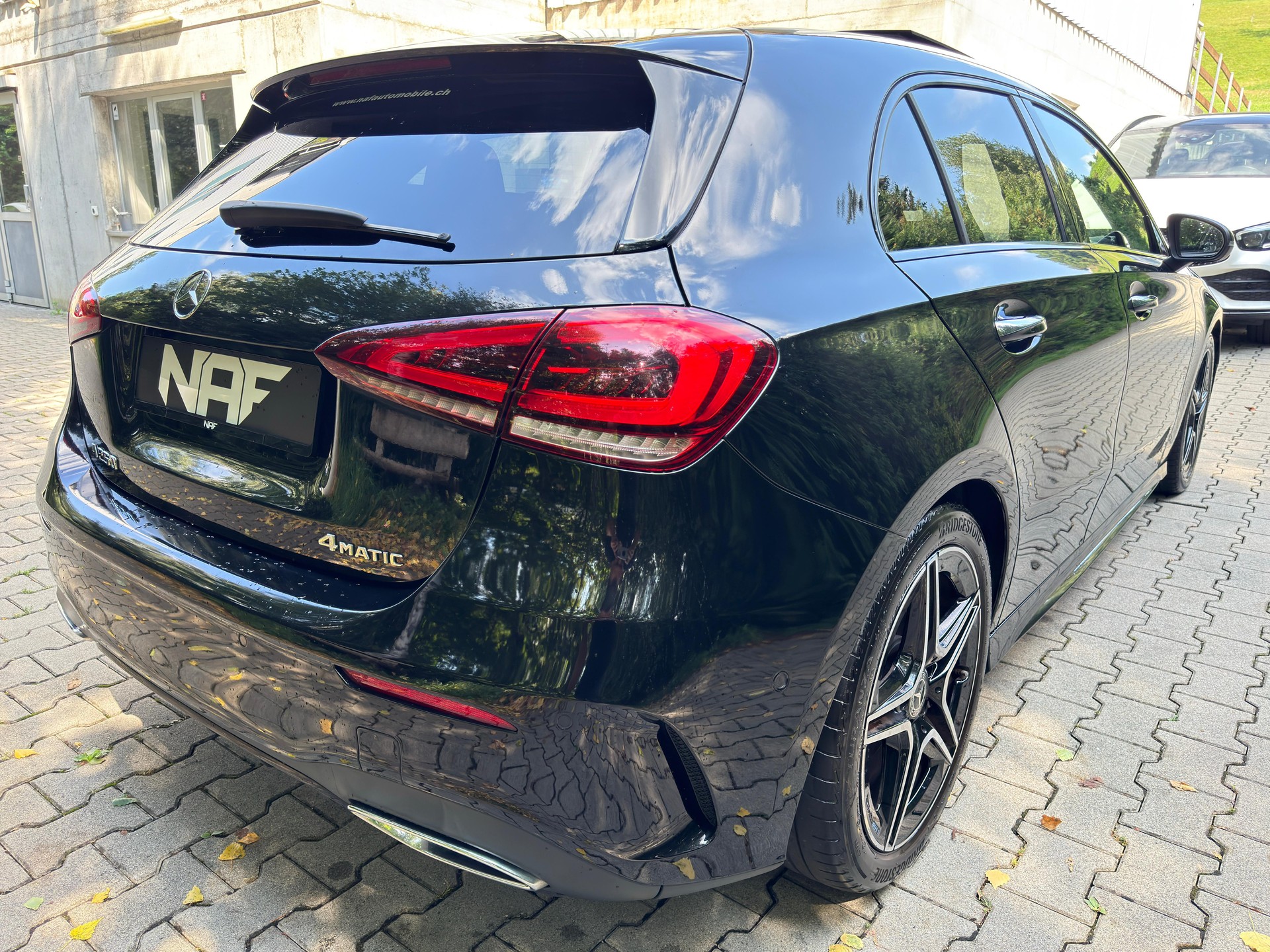 MERCEDES-BENZ A 250 4Matic AMG Line 4Matic 7G-DCT-image-4
