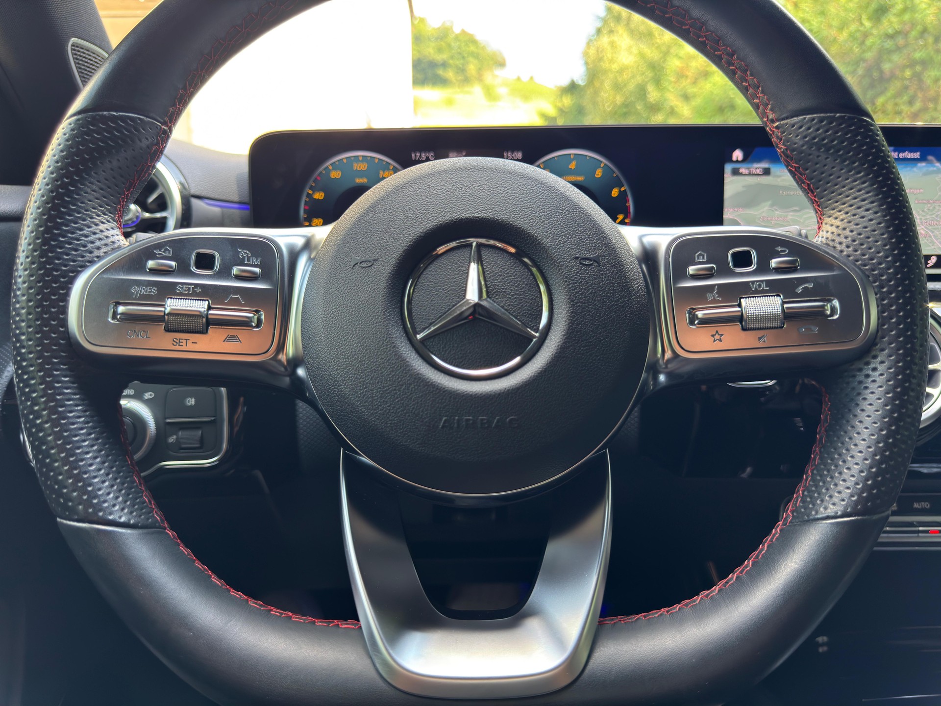 MERCEDES-BENZ A 250 4Matic AMG Line 4Matic 7G-DCT-image-22
