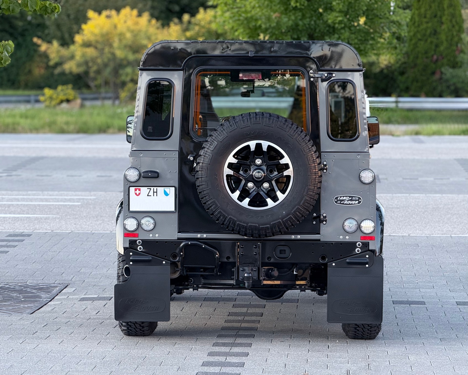 LAND ROVER DEFENDER 90 2.2 TD4 • ADVENTURE EDITION • 67YRS • STATION WAGON-image-4