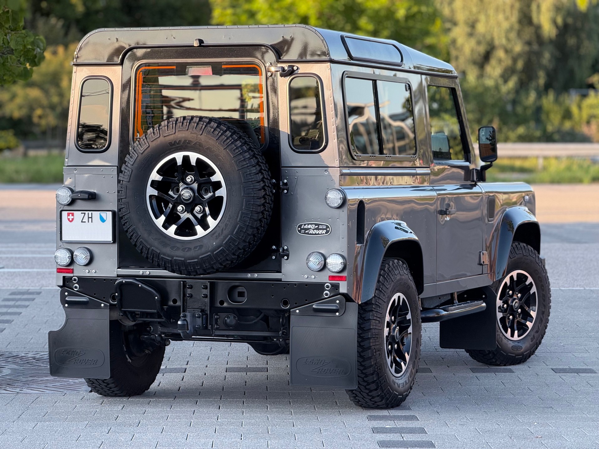 LAND ROVER DEFENDER 90 2.2 TD4 • ADVENTURE EDITION • 67YRS • STATION WAGON-image-3