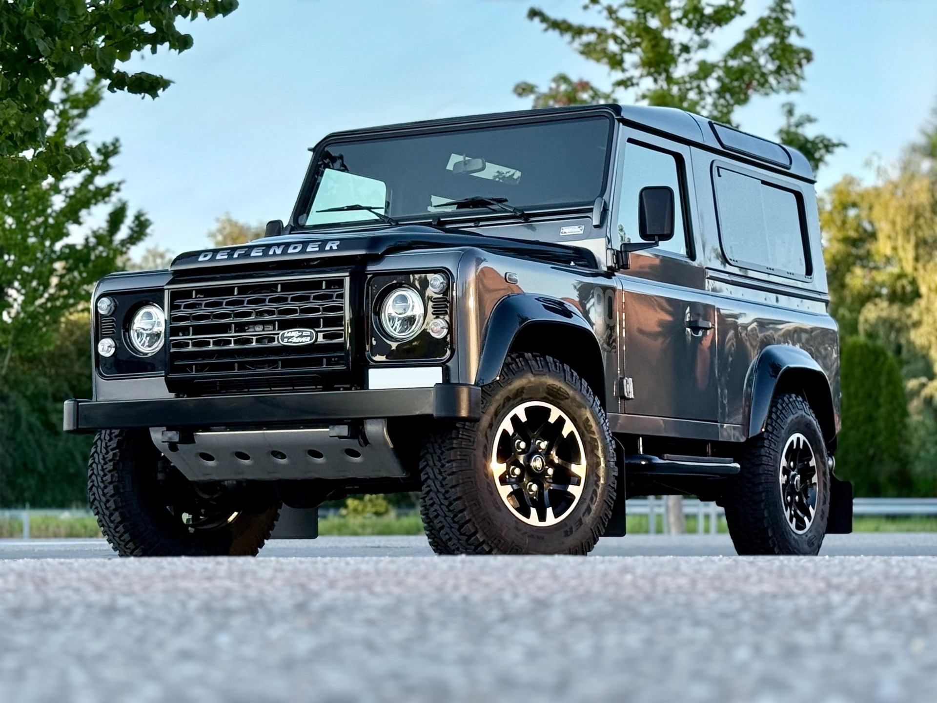 LAND ROVER DEFENDER 90 2.2 TD4 • ADVENTURE EDITION • 67YRS • STATION WAGON