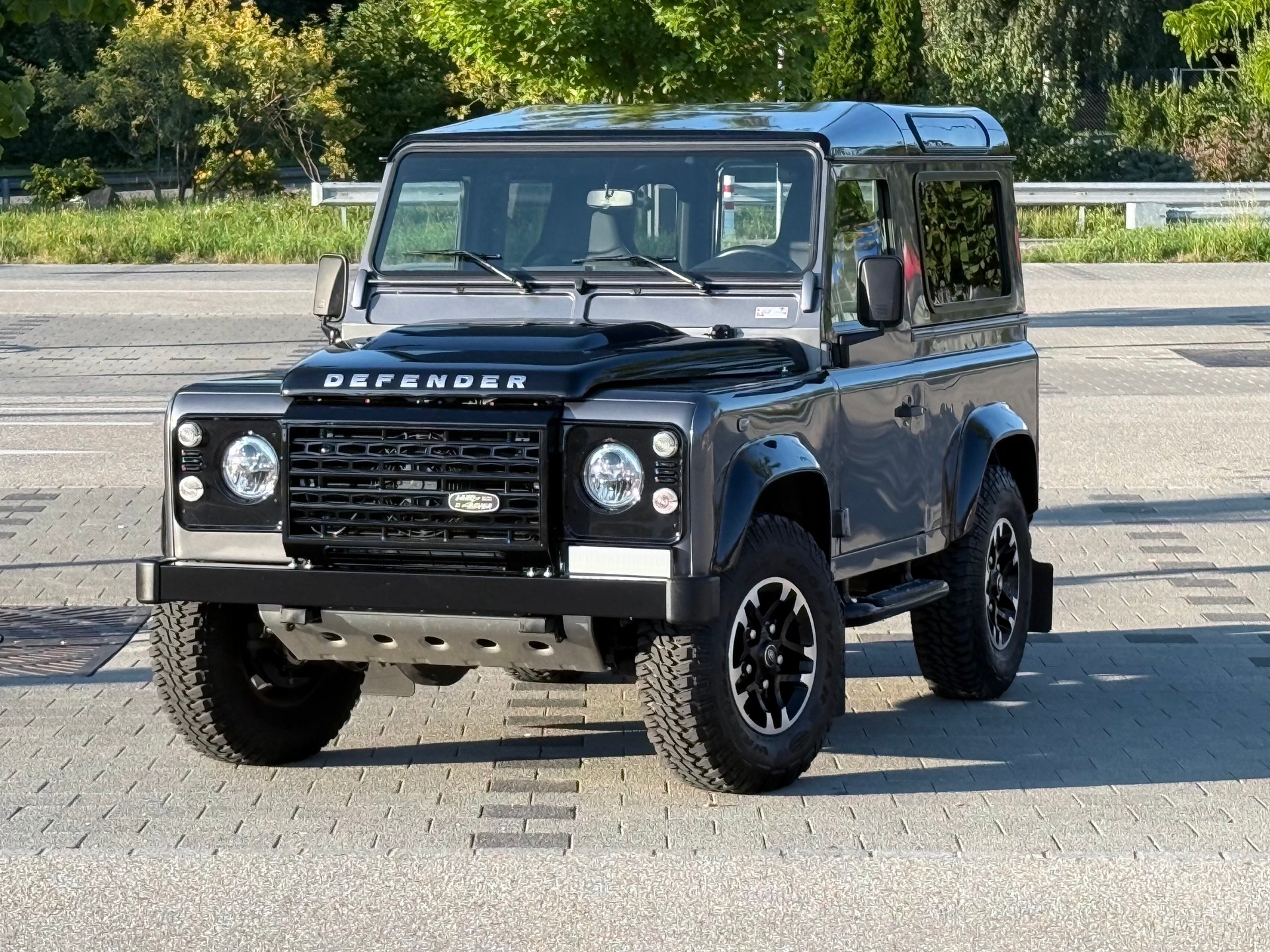LAND ROVER DEFENDER 90 2.2 TD4 • ADVENTURE EDITION • 67YRS • STATION WAGON-image-7