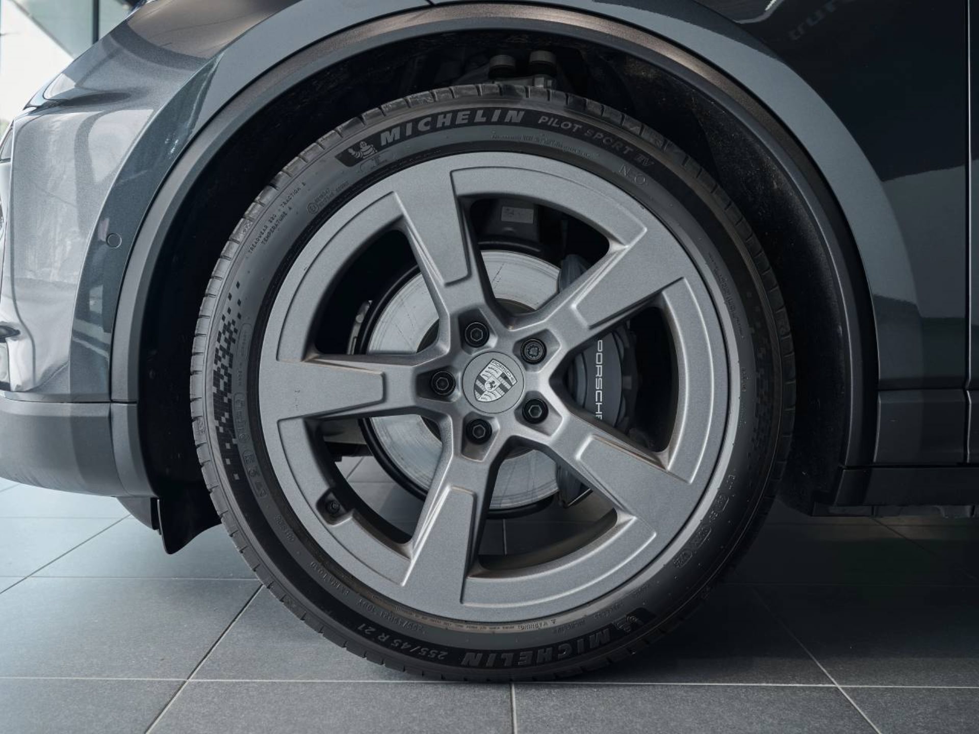 PORSCHE Macan 4-image-31
