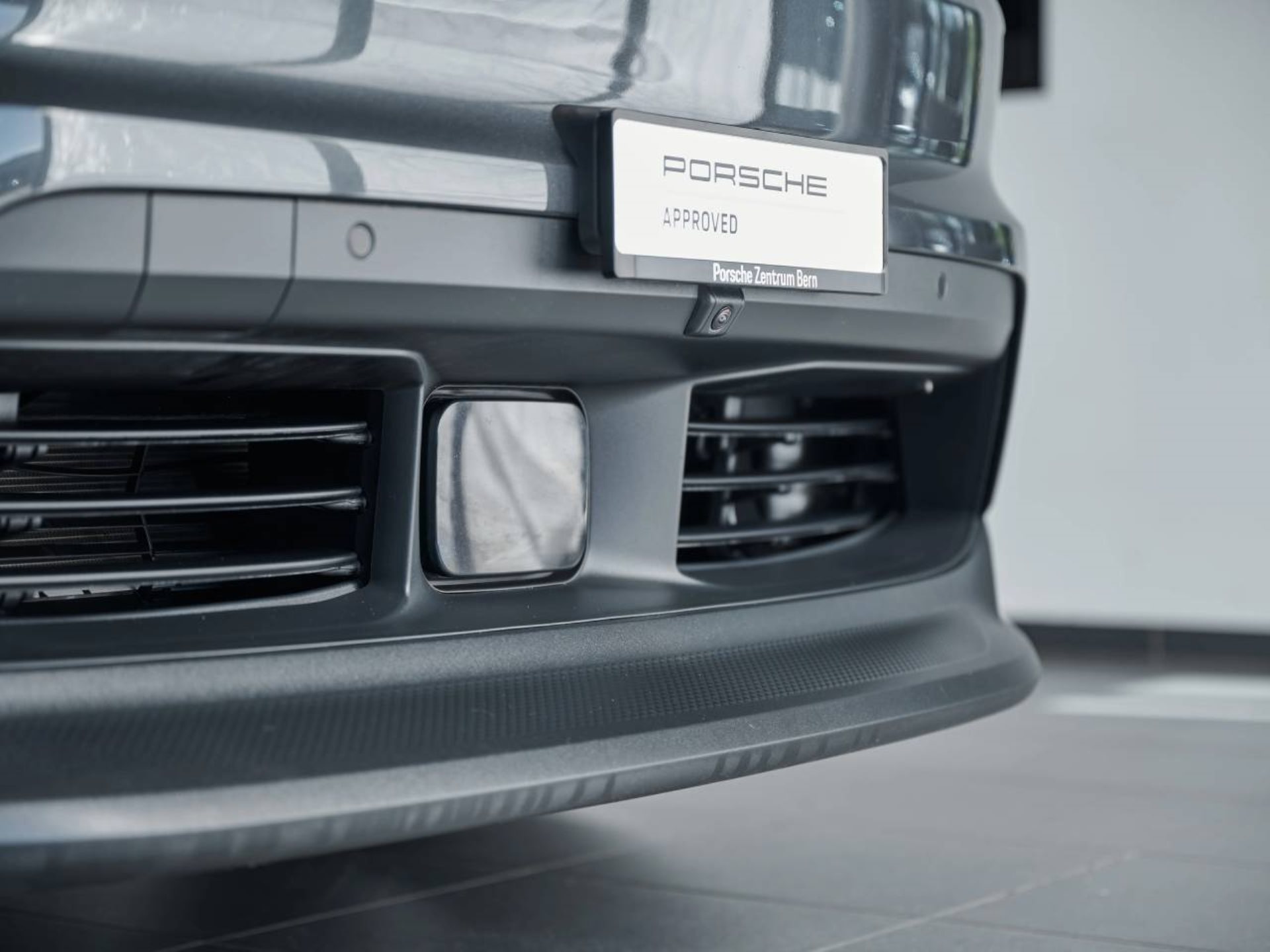 PORSCHE Macan 4-image-26
