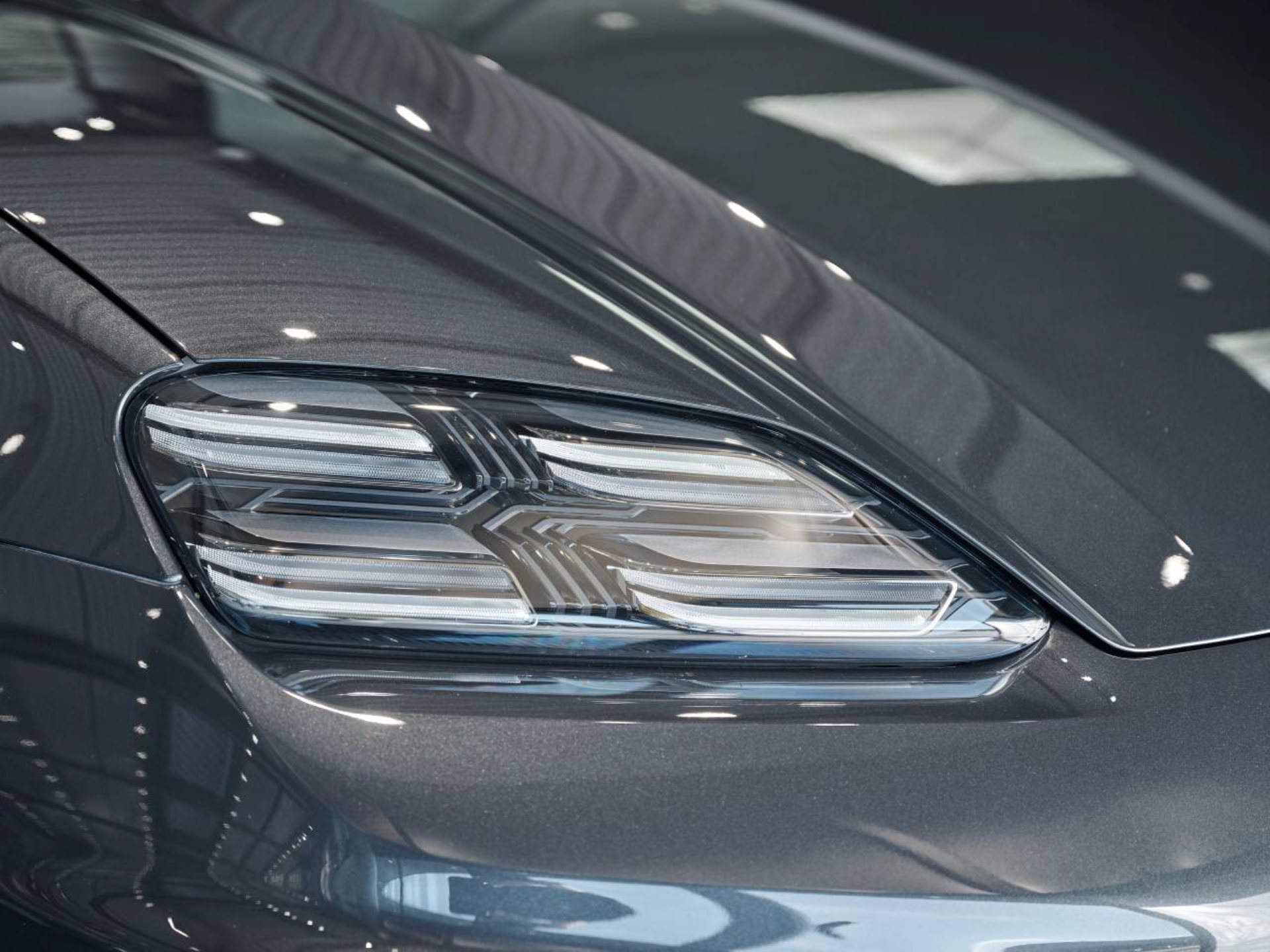PORSCHE Macan 4-image-24