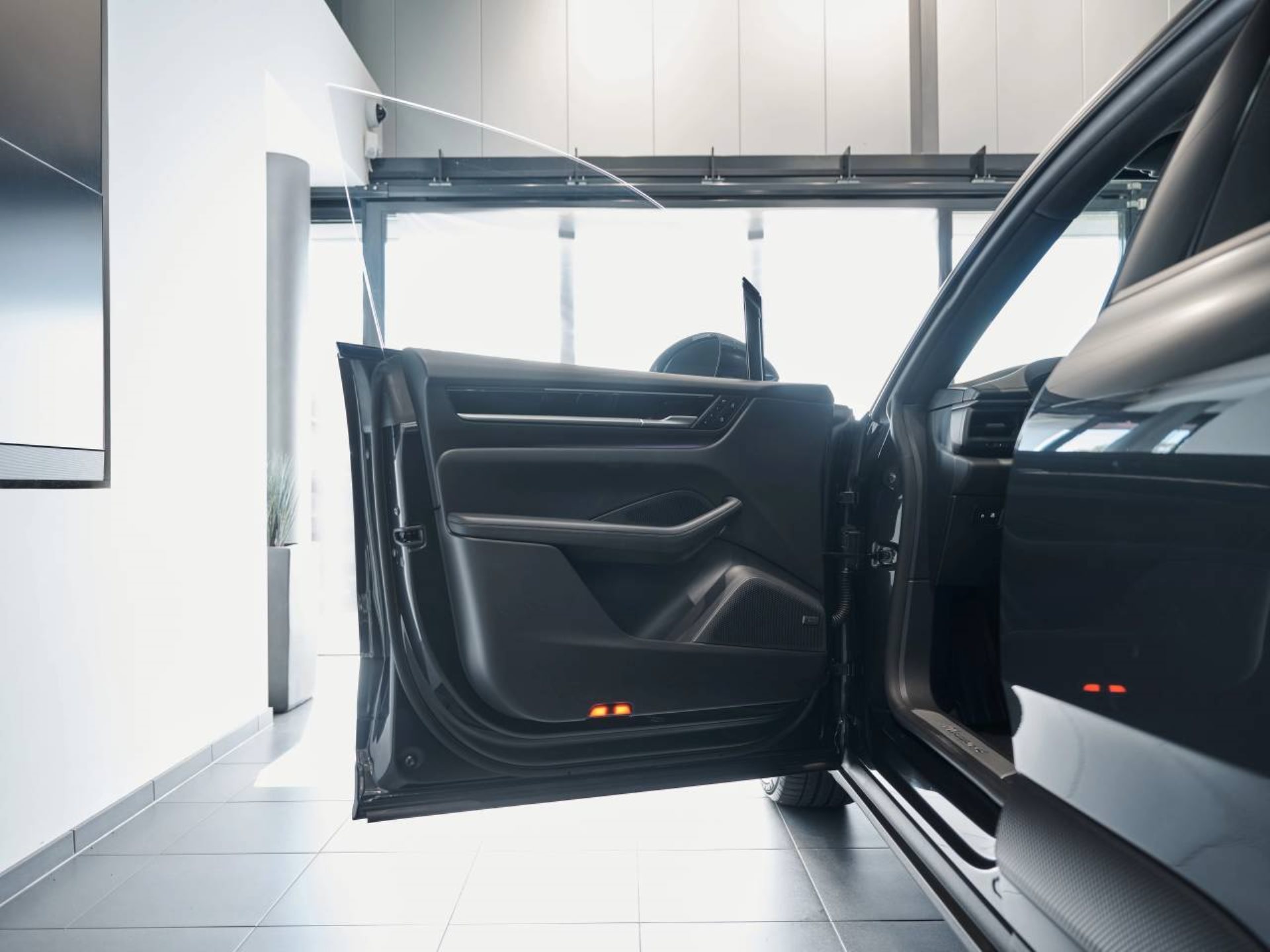 PORSCHE Macan 4-image-20