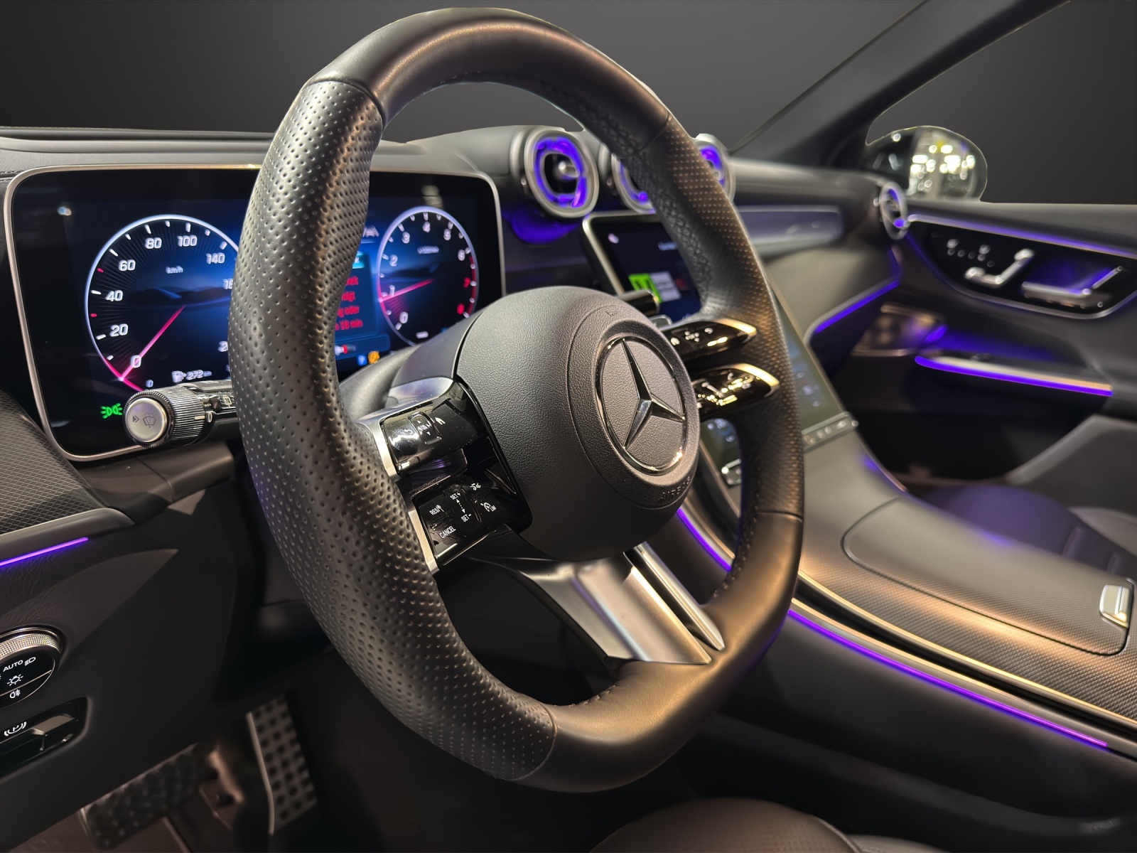MERCEDES-BENZ GLC 200 4Matic 9G-Tronic-image-9
