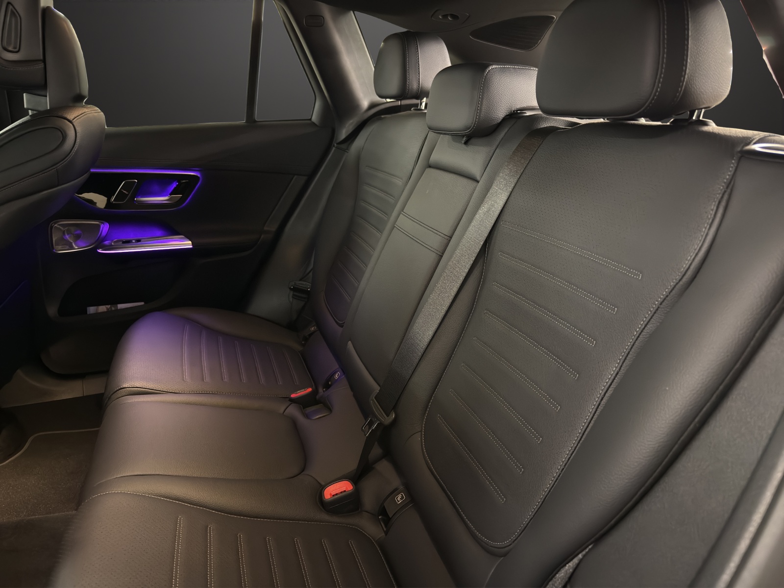 MERCEDES-BENZ GLC 200 4Matic 9G-Tronic-image-12