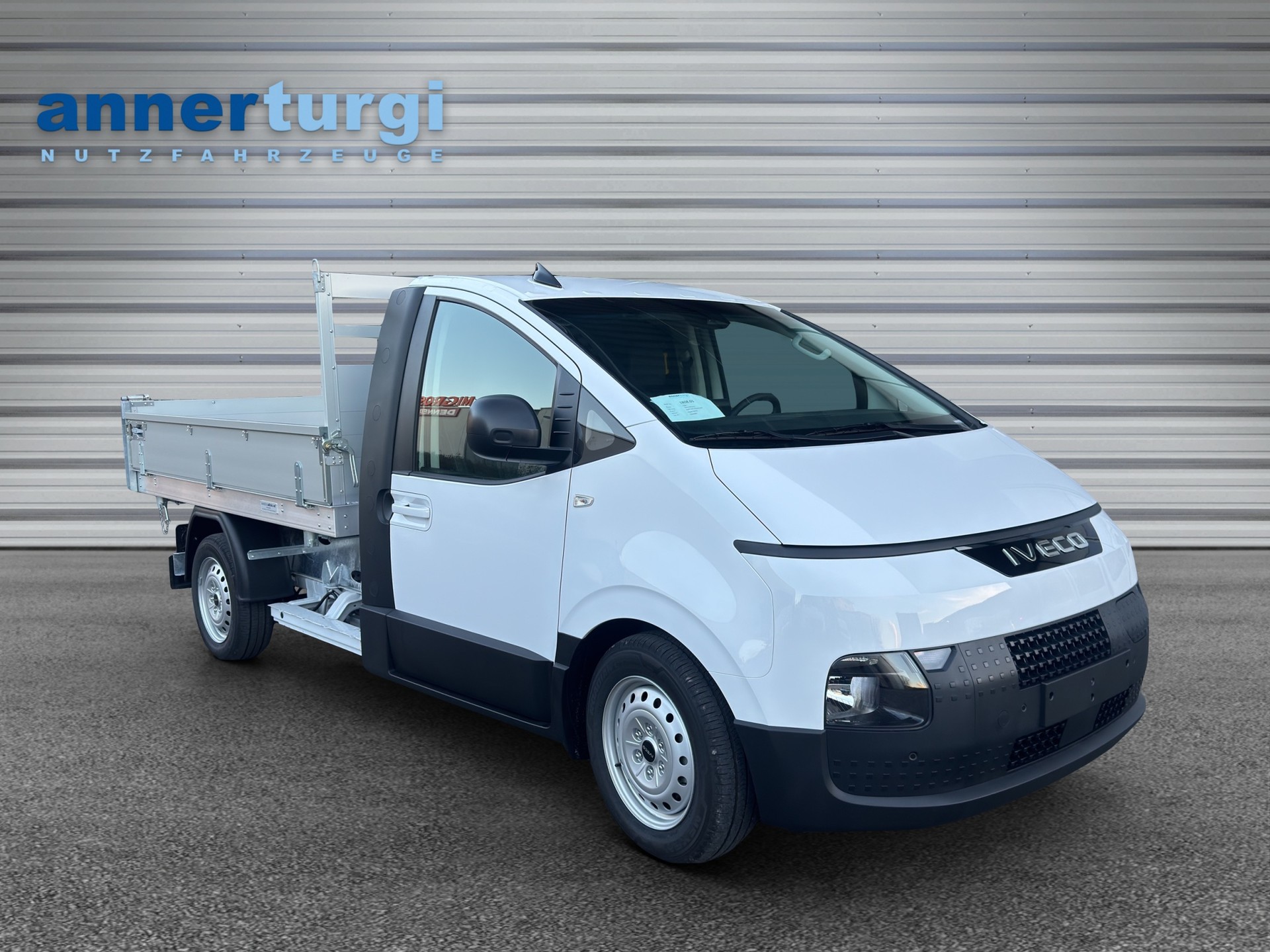 IVECO EMoovy (Dreiseitenkipper)-image-0