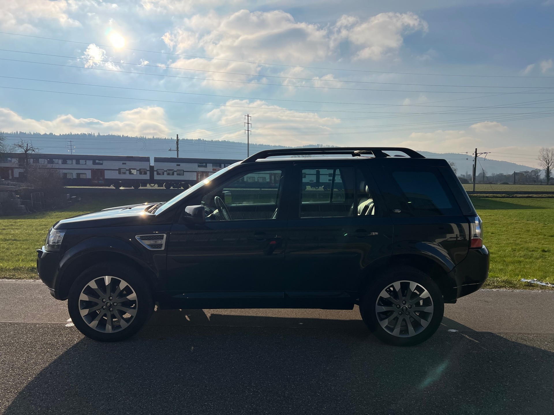 LAND ROVER Freelander 2.0 HSE Luxury Automatic-image-9