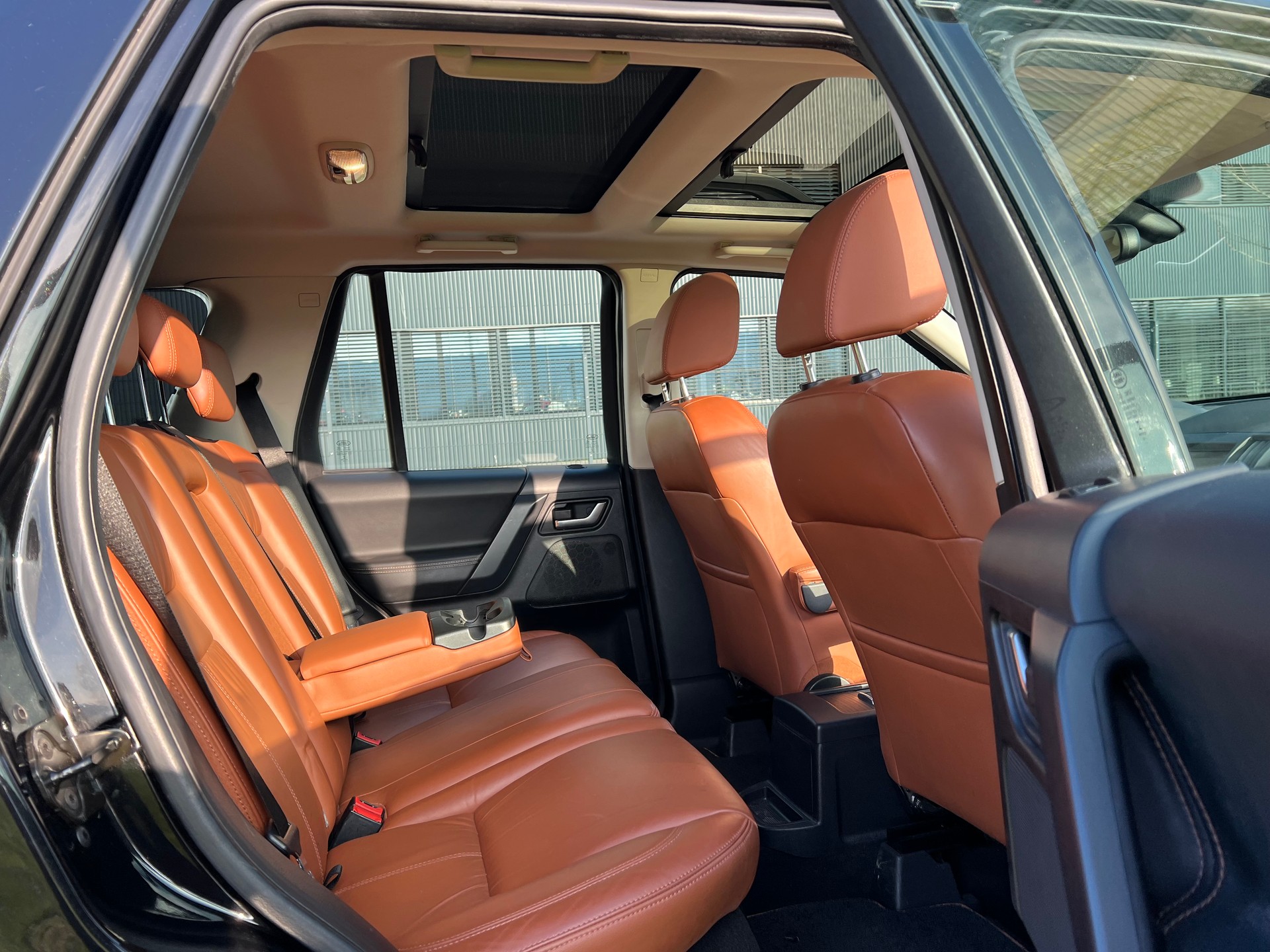 LAND ROVER Freelander 2.0 HSE Luxury Automatic-image-20