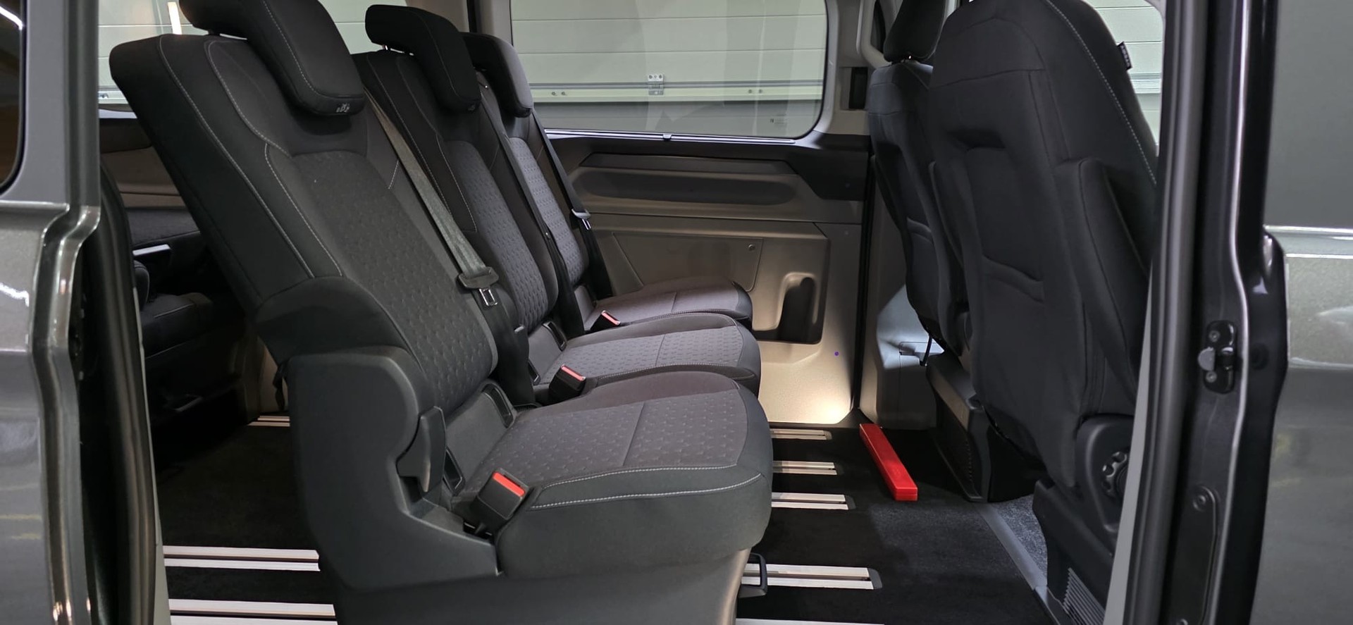 FORD Tourneo Bus 320 Custom L2H1 TitaniumX Automat *8-Plätzer*-image-28