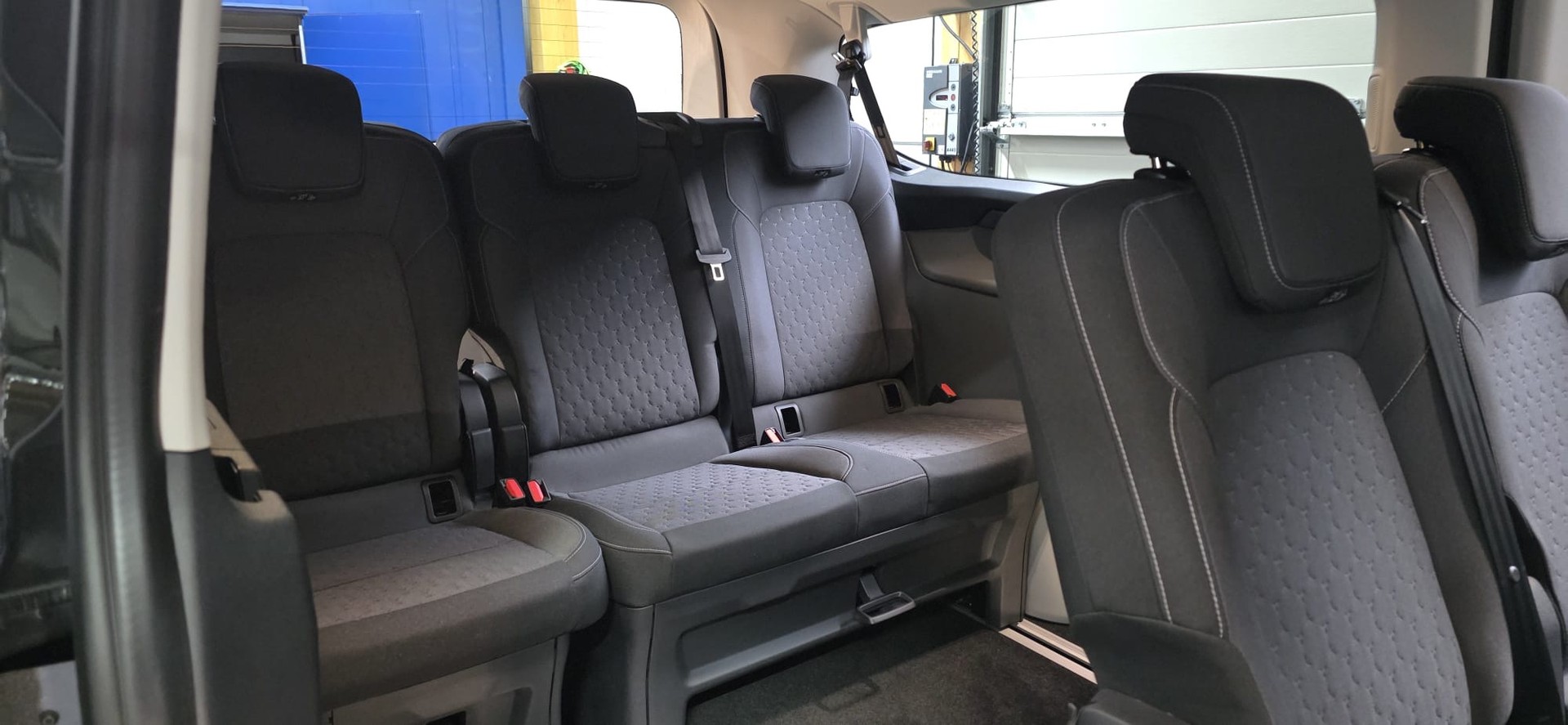 FORD Tourneo Bus 320 Custom L2H1 TitaniumX Automat *8-Plätzer*-image-27