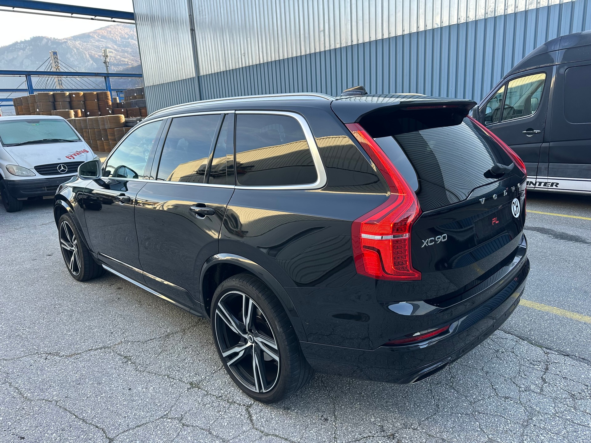 VOLVO XC90 D5 AWD R-Design Geartronic-image-5