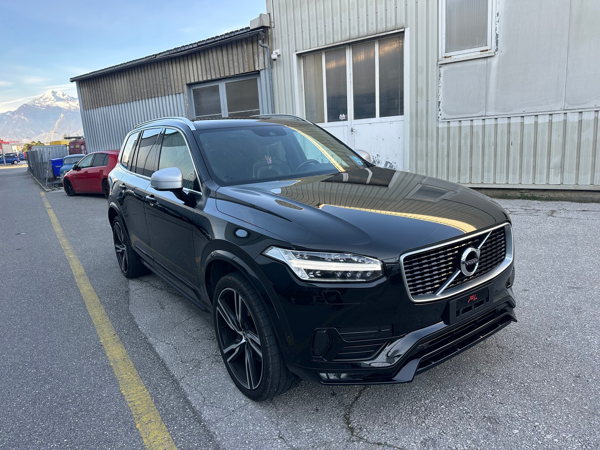 VOLVO XC90 D5 AWD R-Design Geartronic-image-2