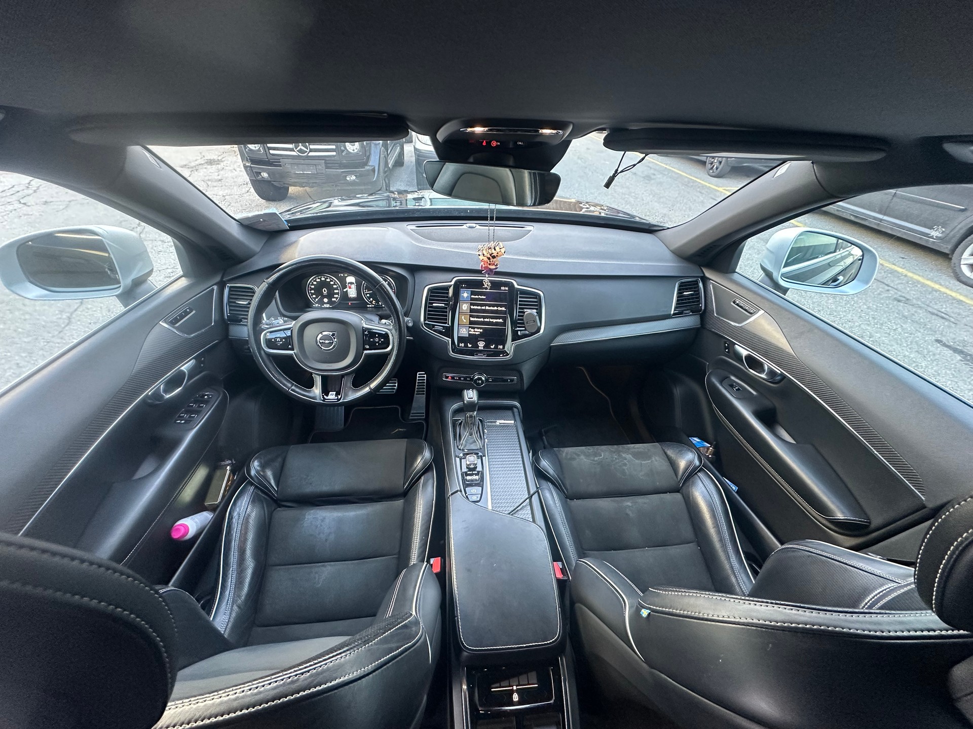 VOLVO XC90 D5 AWD R-Design Geartronic-image-6