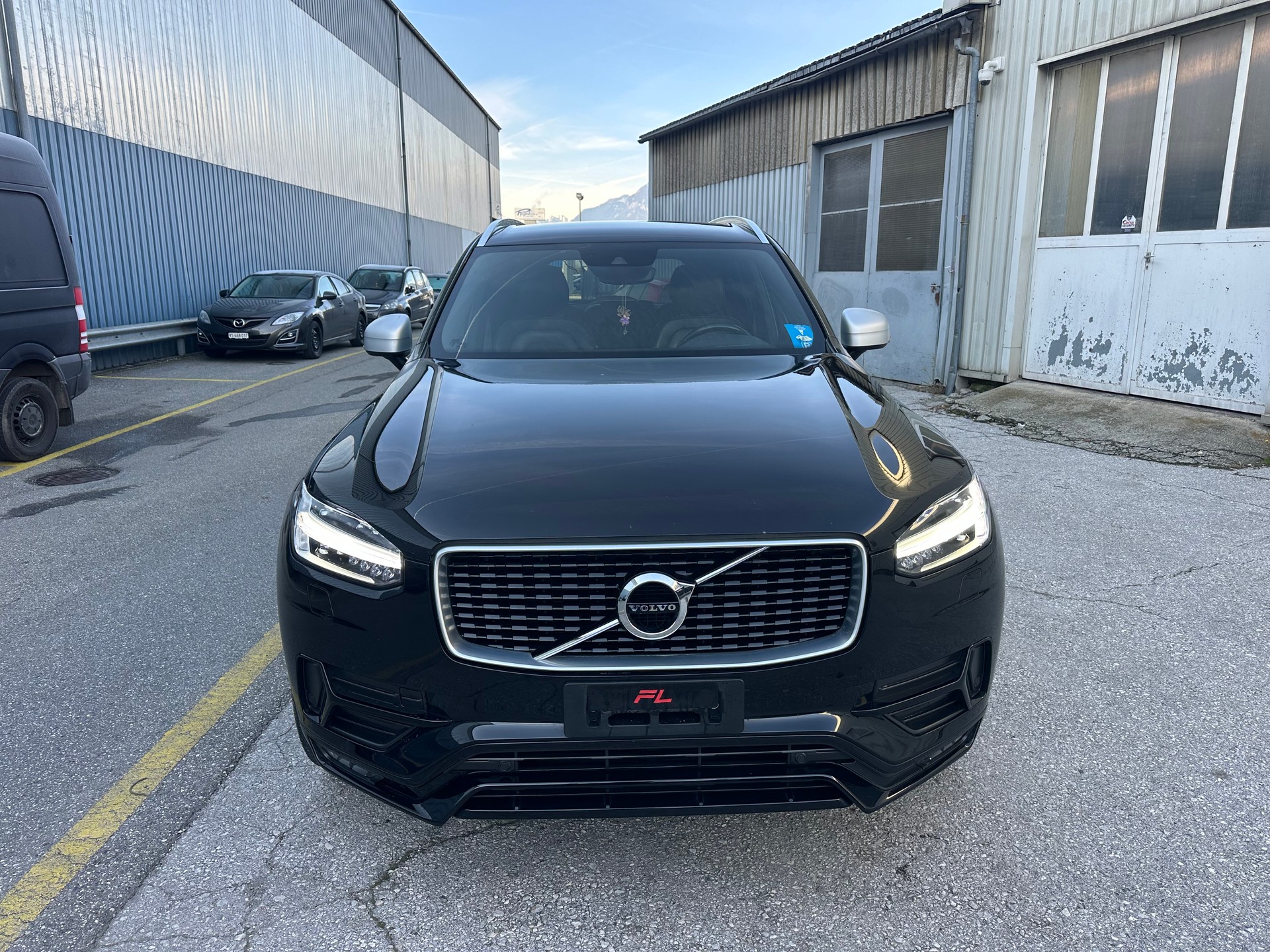 VOLVO XC90 D5 AWD R-Design Geartronic-image-1
